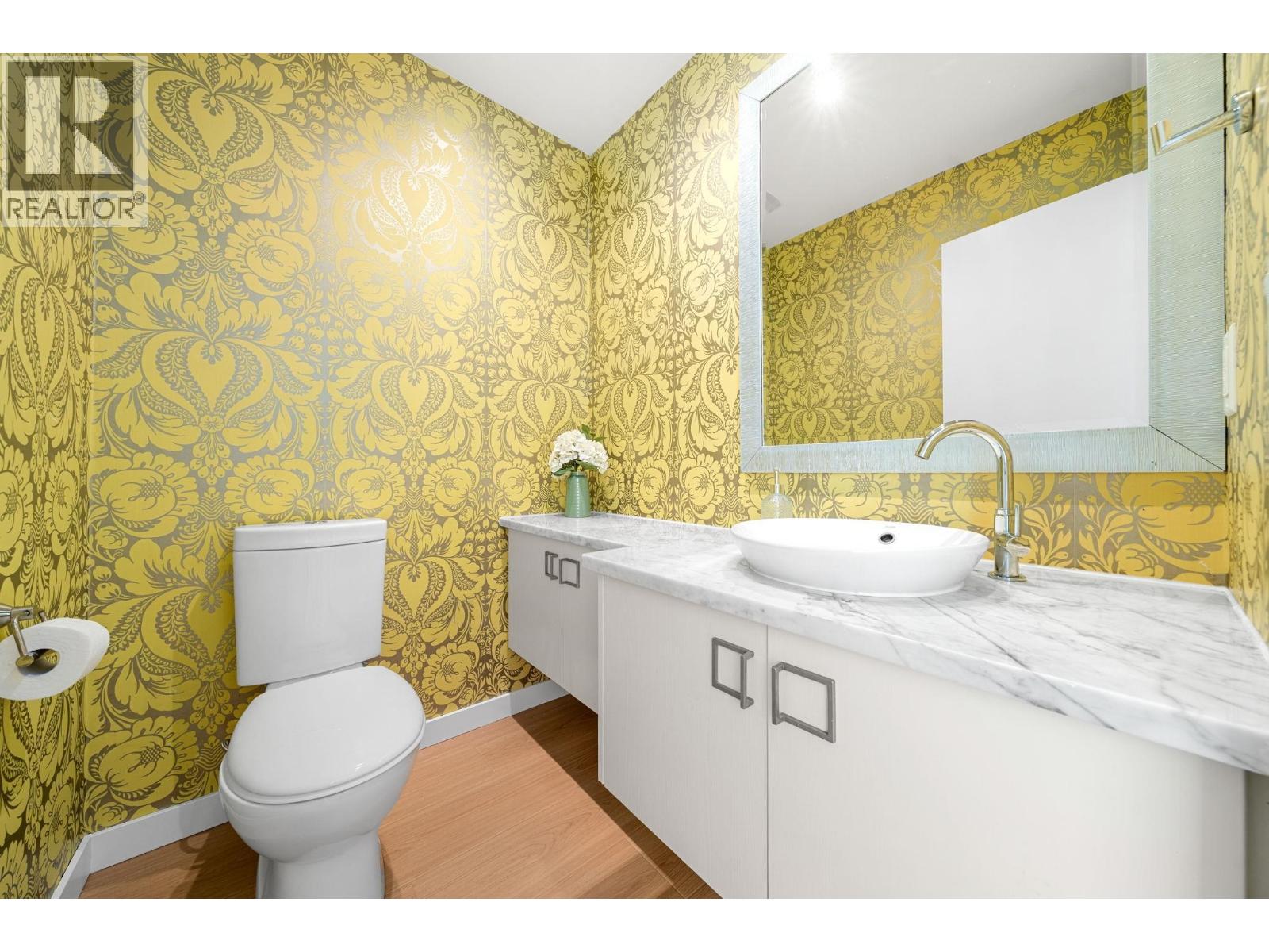 256 W 5th Street, North Vancouver, British Columbia  V7M 1K1 - Photo 30 - R3093674