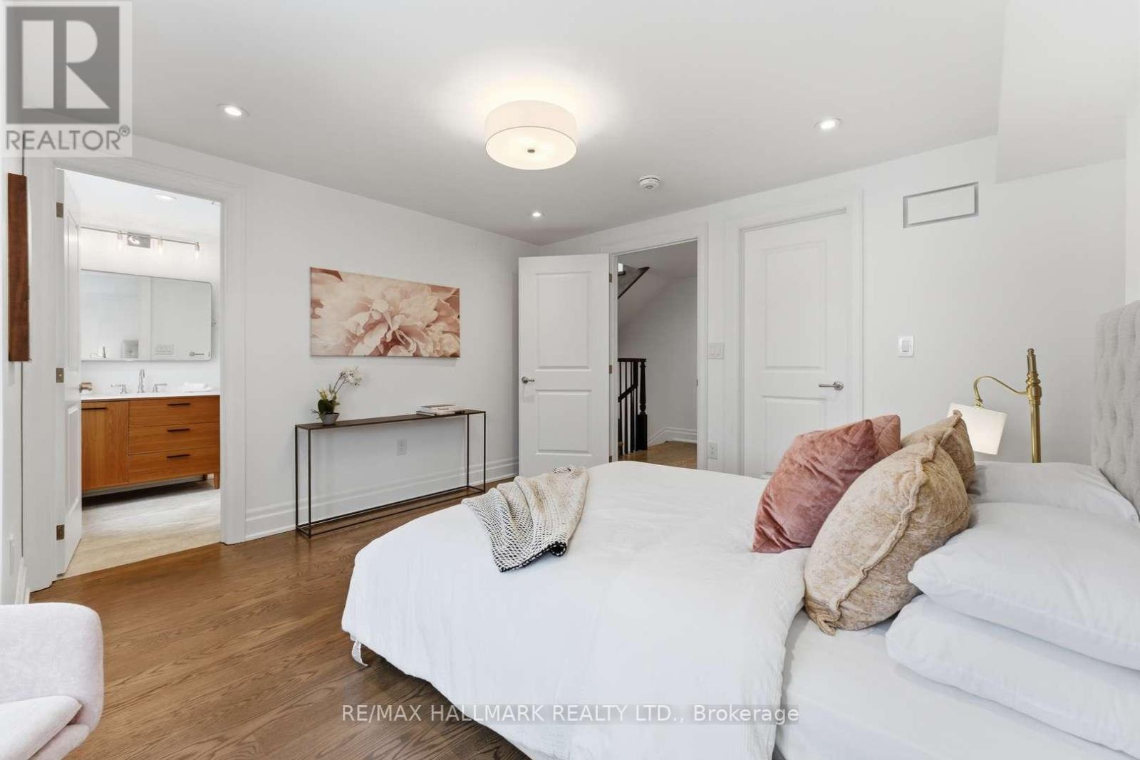 90 Garden Avenue, Toronto, Ontario  M6R 1H7 - Photo 20 - W12829326