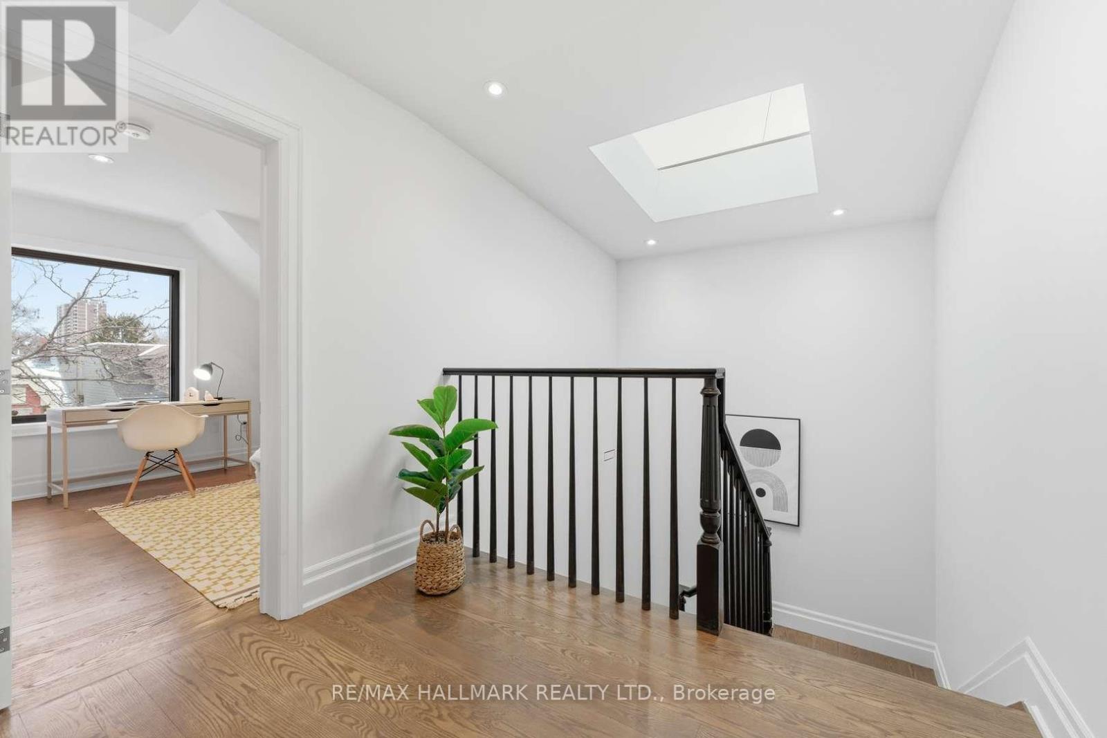 90 Garden Avenue, Toronto, Ontario  M6R 1H7 - Photo 22 - W12829326