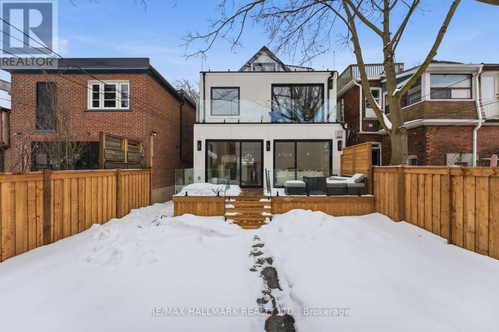 90 Garden Avenue, Toronto, Ontario  M6R 1H7 - Photo 28 - W12829326