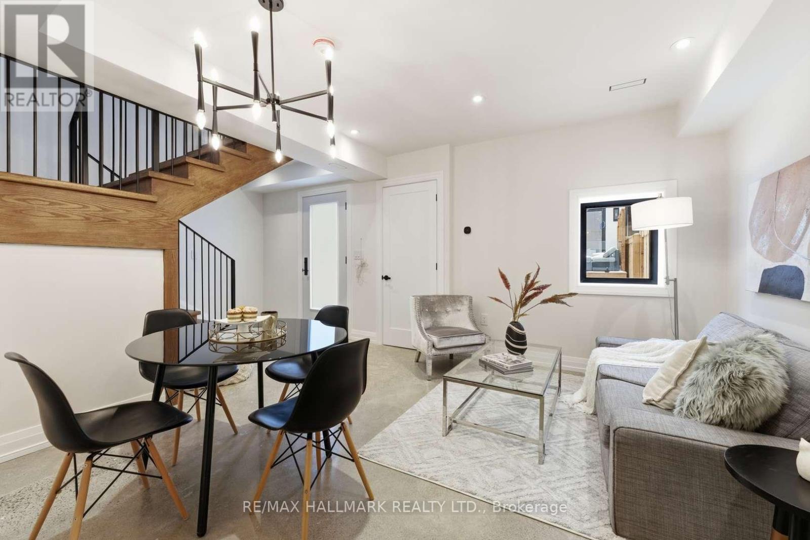 90 Garden Avenue, Toronto, Ontario  M6R 1H7 - Photo 30 - W12829326