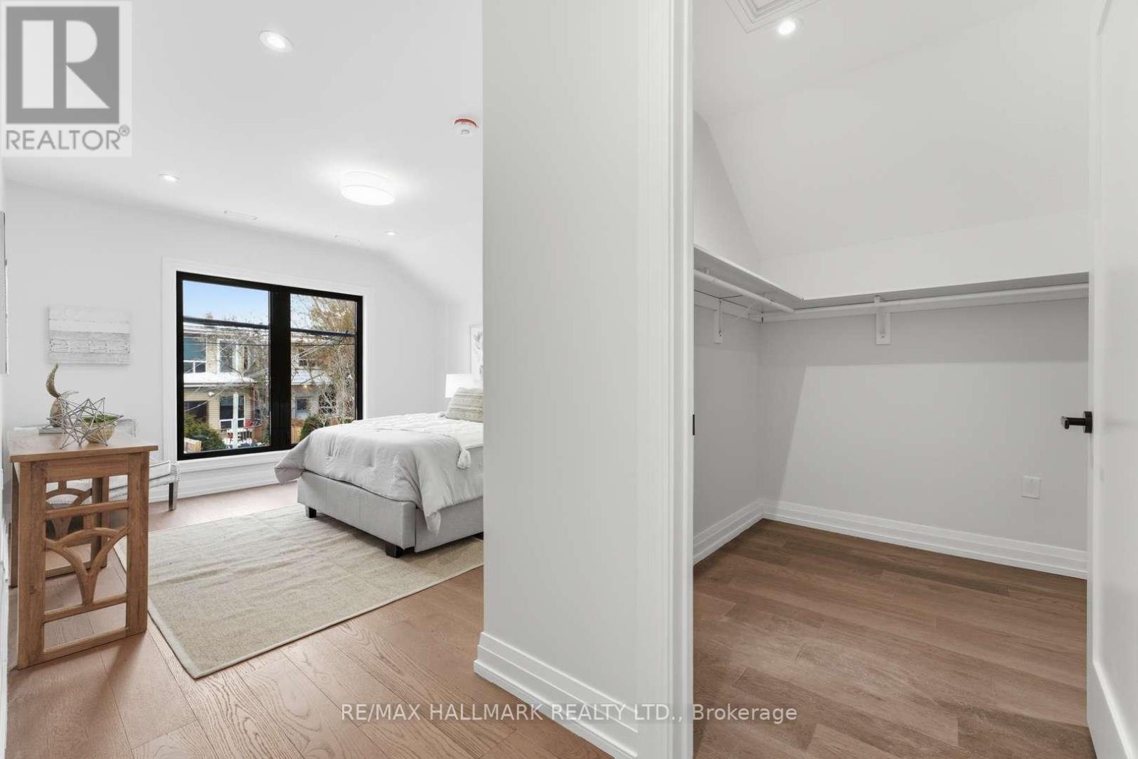 90 Garden Avenue, Toronto, Ontario  M6R 1H7 - Photo 34 - W12829326