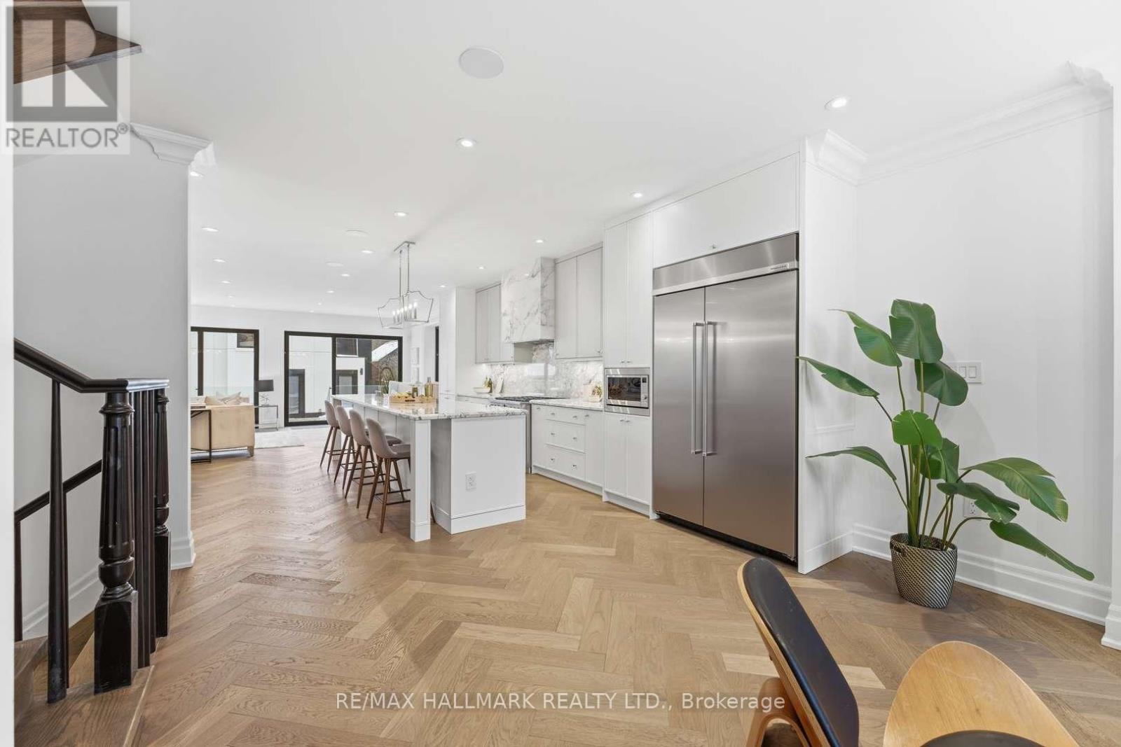 90 Garden Avenue, Toronto, Ontario  M6R 1H7 - Photo 4 - W12829326