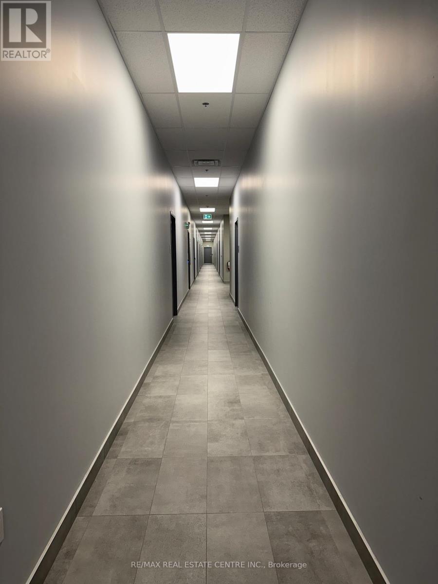 450 Hespeler Road, Cambridge, Ontario  N1R 0C9 - Photo 5 - X12829320