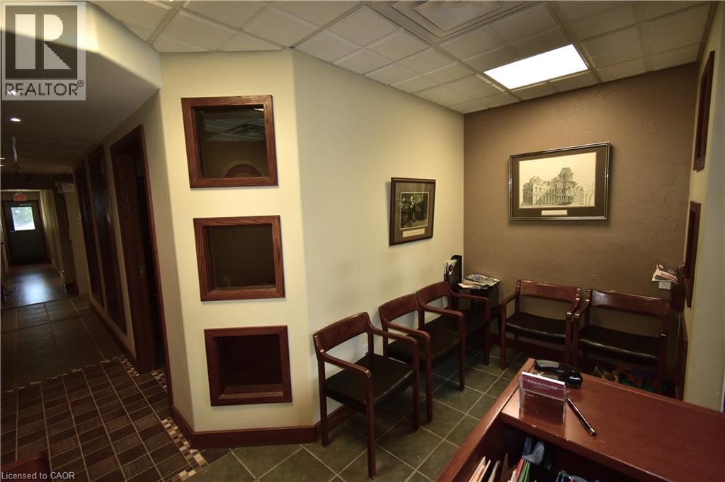 1025 Waterdown Road, Burlington, Ontario  L7T 1N4 - Photo 3 - 40777464