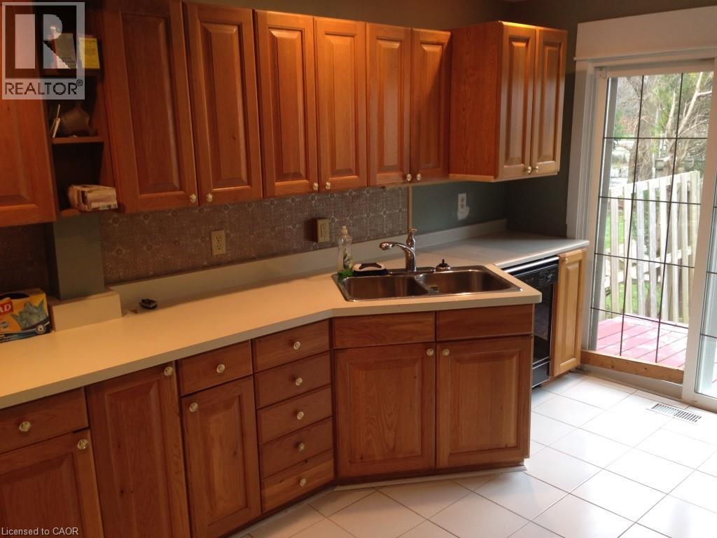 32 Rousseaux Street, Ancaster, Ontario  L9G 2W5 - Photo 3 - 40798136