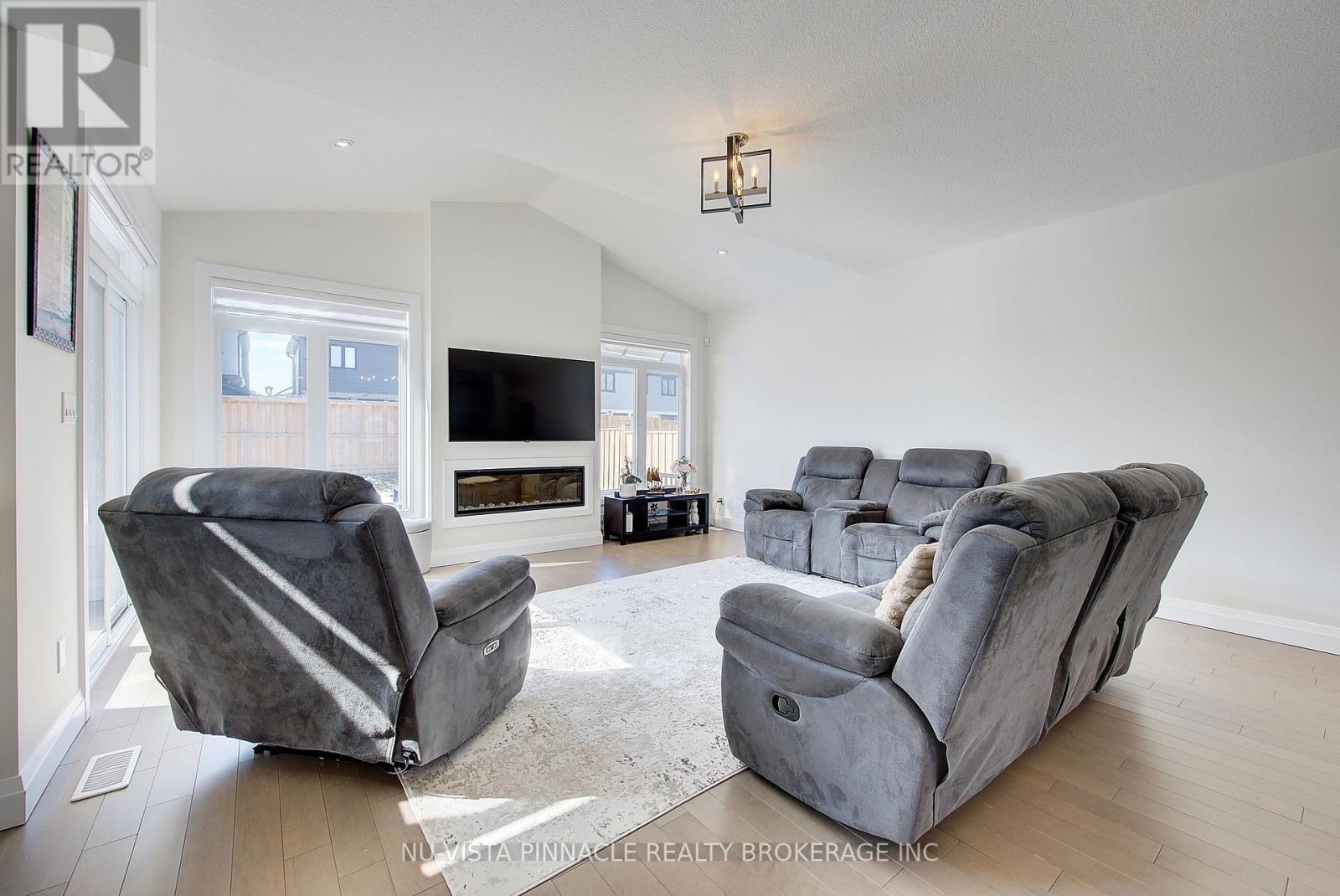 4091 Campbell Street N, London South, Ontario  N6P 0H5 - Photo 11 - X12829330