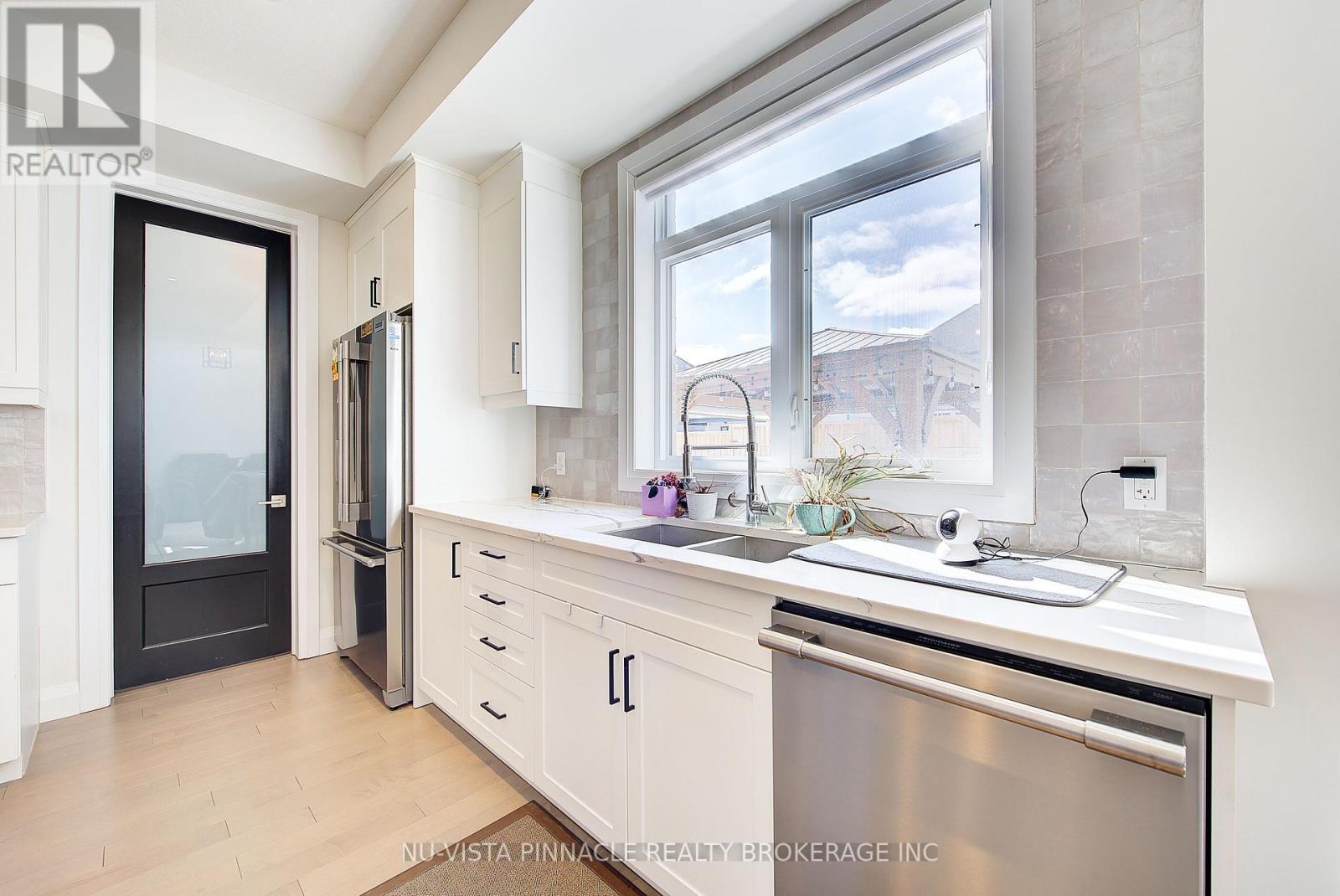 4091 Campbell Street N, London South, Ontario  N6P 0H5 - Photo 16 - X12829330