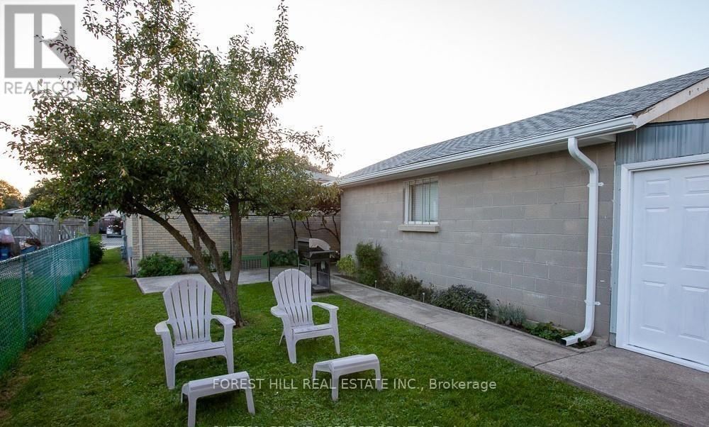 609 Millbank Drive, London South, Ontario  N6E 1Y6 - Photo 12 - X12829352