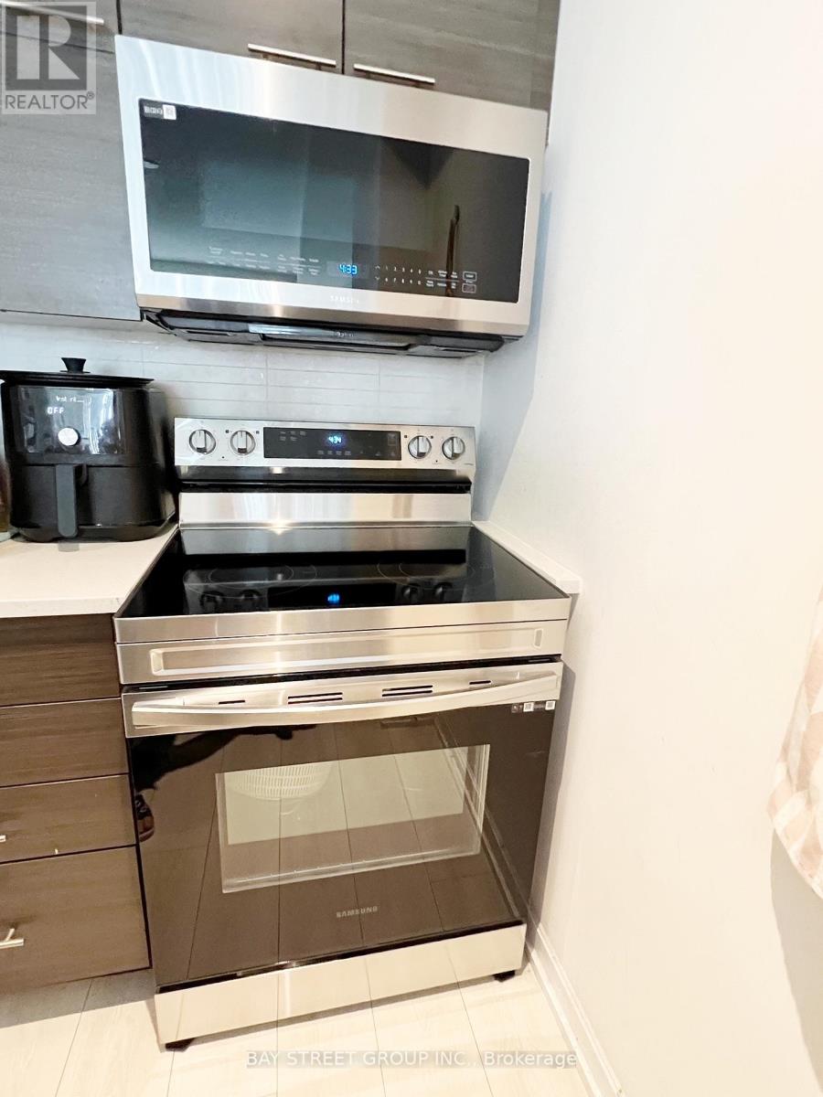 2001 - 66 Forest Manor Road, Toronto, Ontario  M2J 0B7 - Photo 17 - C12829332