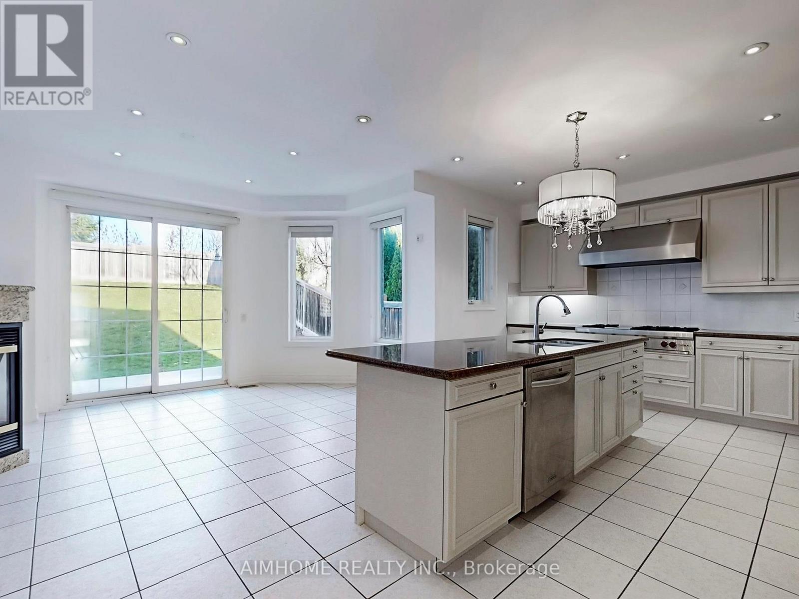 12 Sweet Valerie Court, Vaughan, Ontario  L6A 0C6 - Photo 14 - N12829346