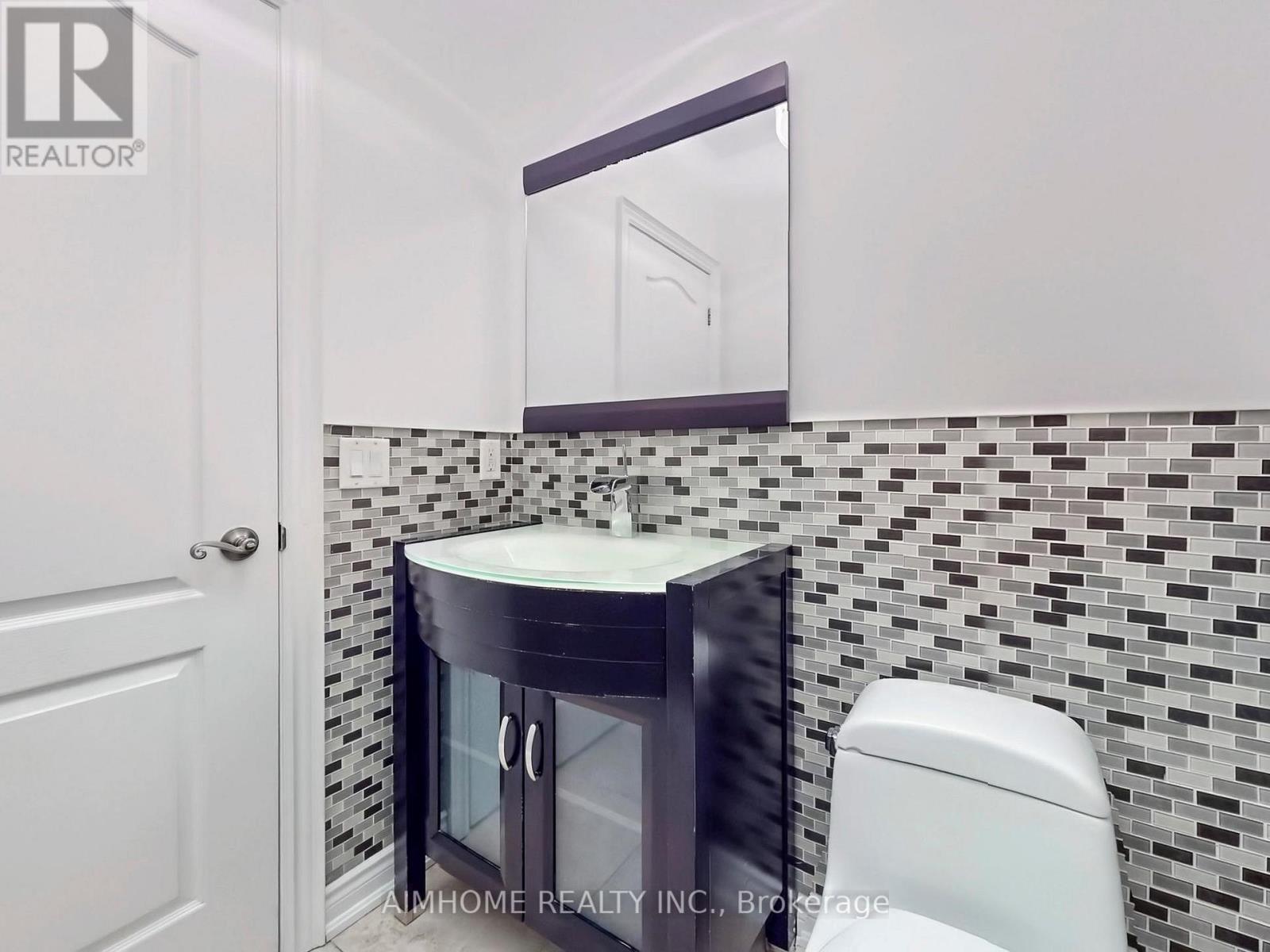 12 Sweet Valerie Court, Vaughan, Ontario  L6A 0C6 - Photo 17 - N12829346