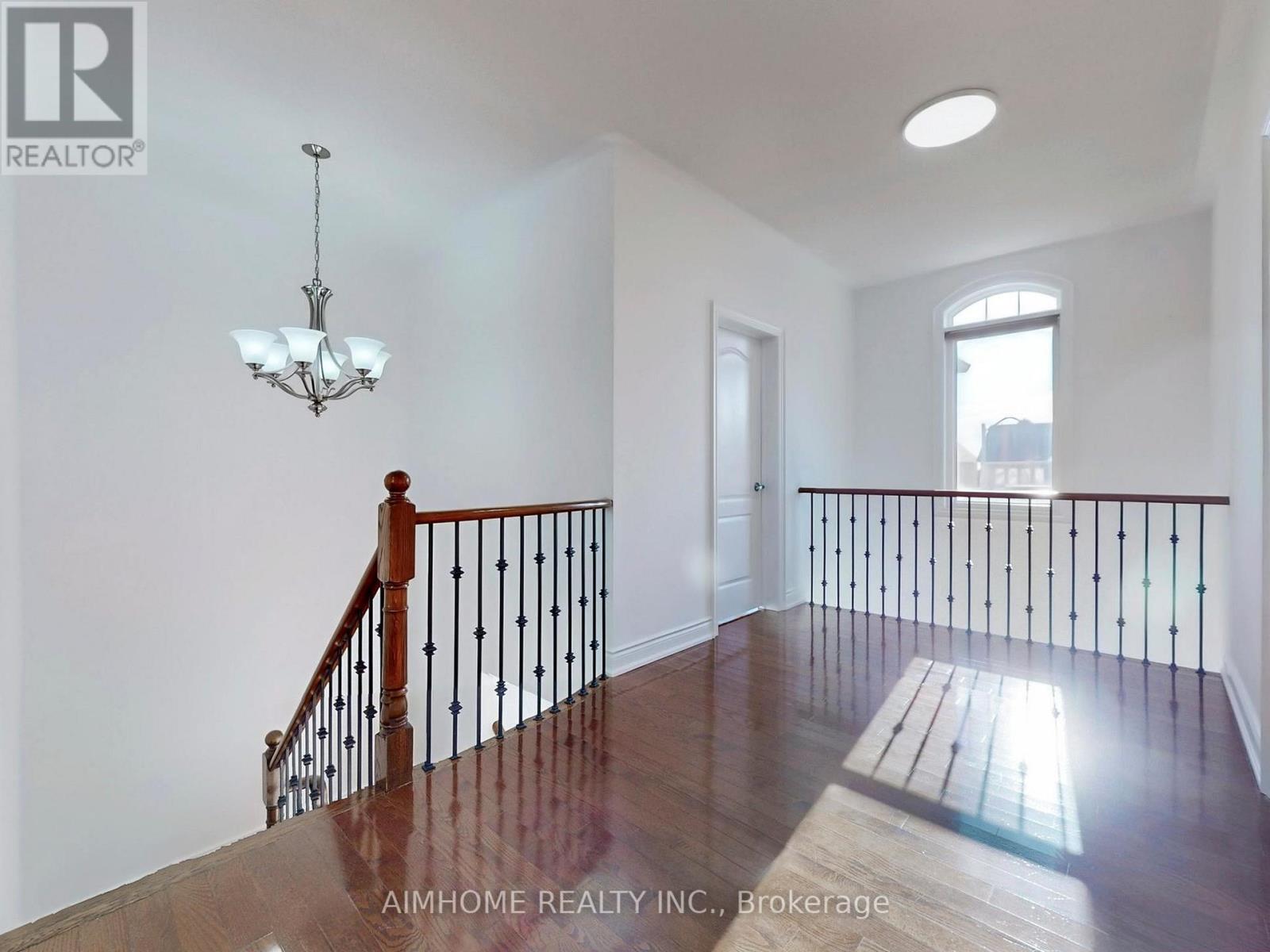 12 Sweet Valerie Court, Vaughan, Ontario  L6A 0C6 - Photo 19 - N12829346