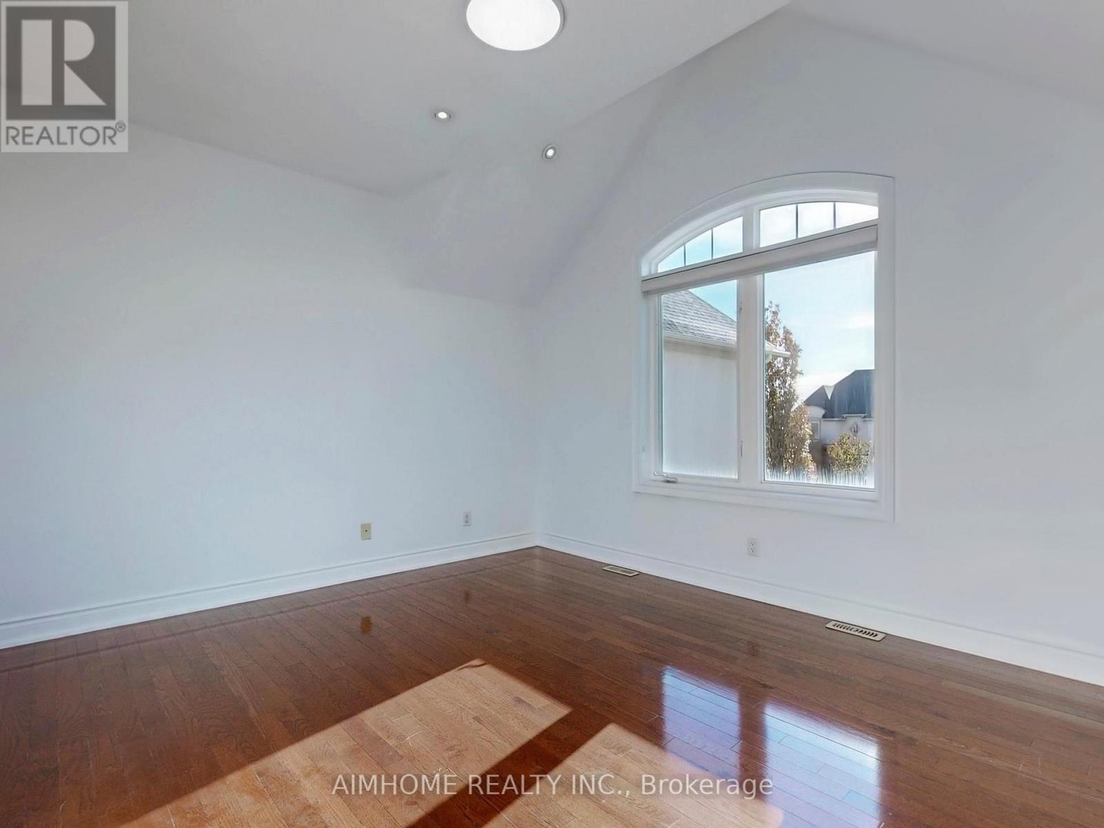 12 Sweet Valerie Court, Vaughan, Ontario  L6A 0C6 - Photo 27 - N12829346