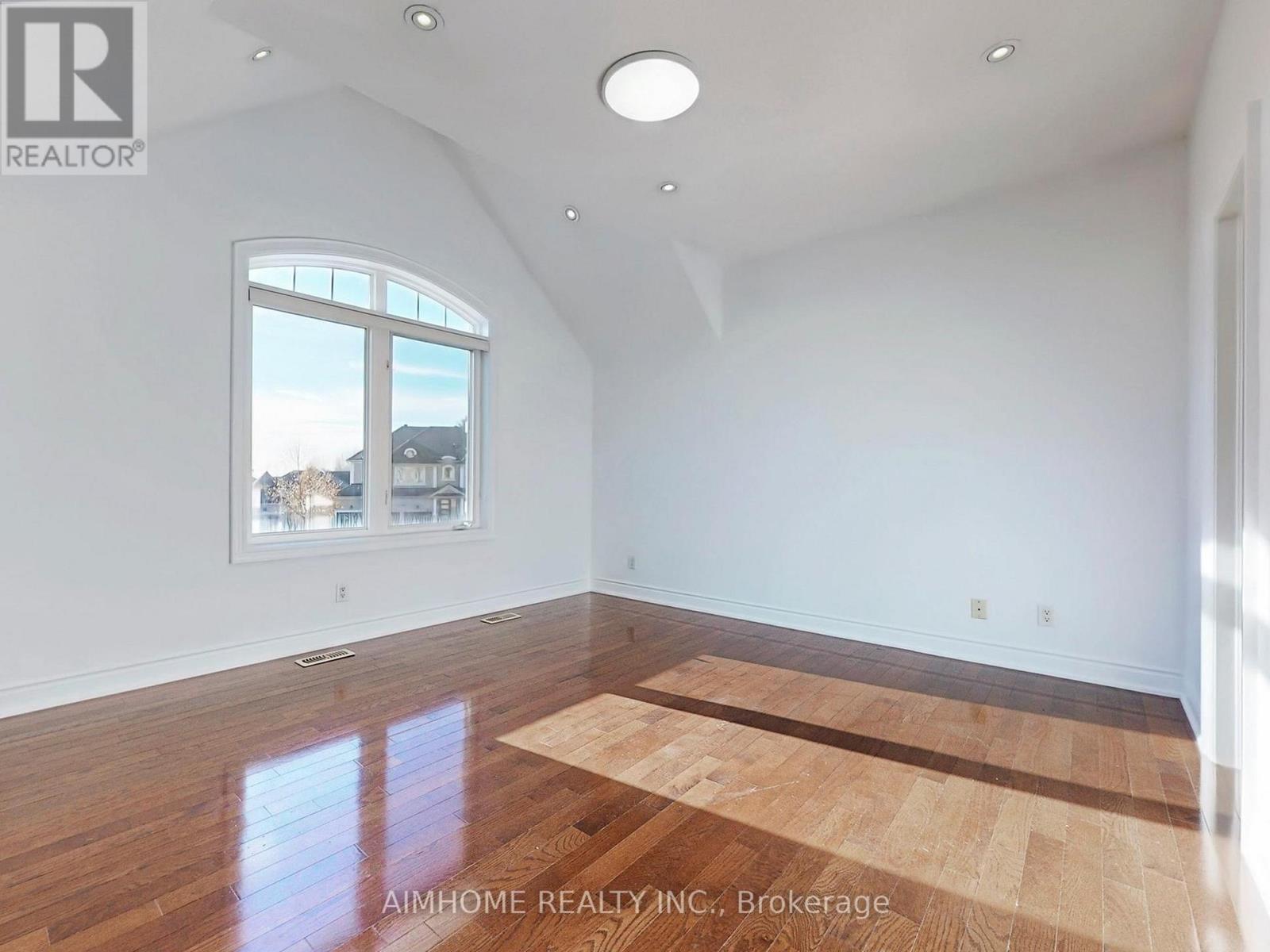 12 Sweet Valerie Court, Vaughan, Ontario  L6A 0C6 - Photo 29 - N12829346