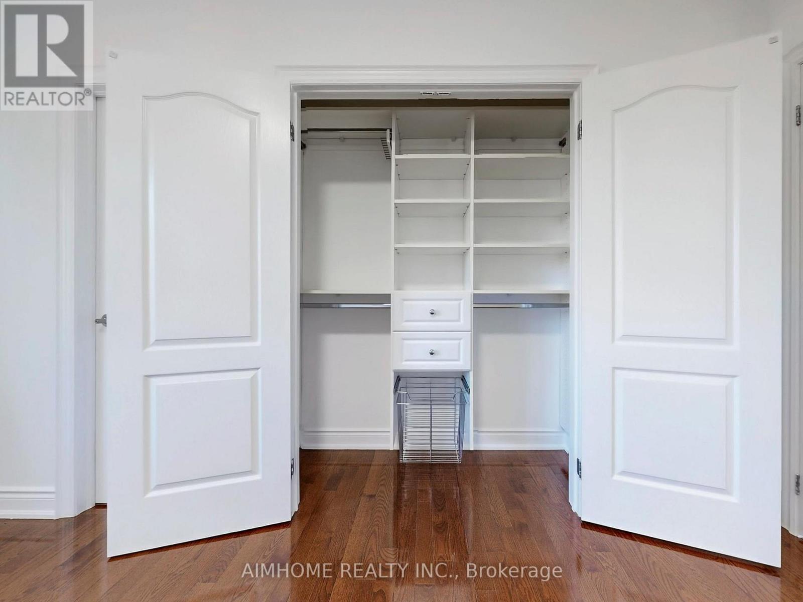 12 Sweet Valerie Court, Vaughan, Ontario  L6A 0C6 - Photo 34 - N12829346