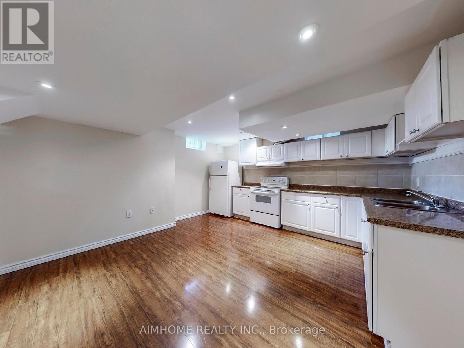 12 Sweet Valerie Court, Vaughan, Ontario  L6A 0C6 - Photo 41 - N12829346