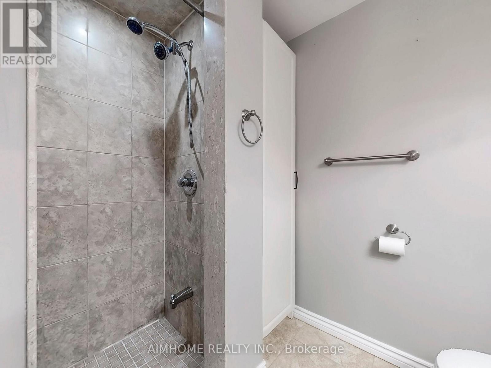 12 Sweet Valerie Court, Vaughan, Ontario  L6A 0C6 - Photo 47 - N12829346