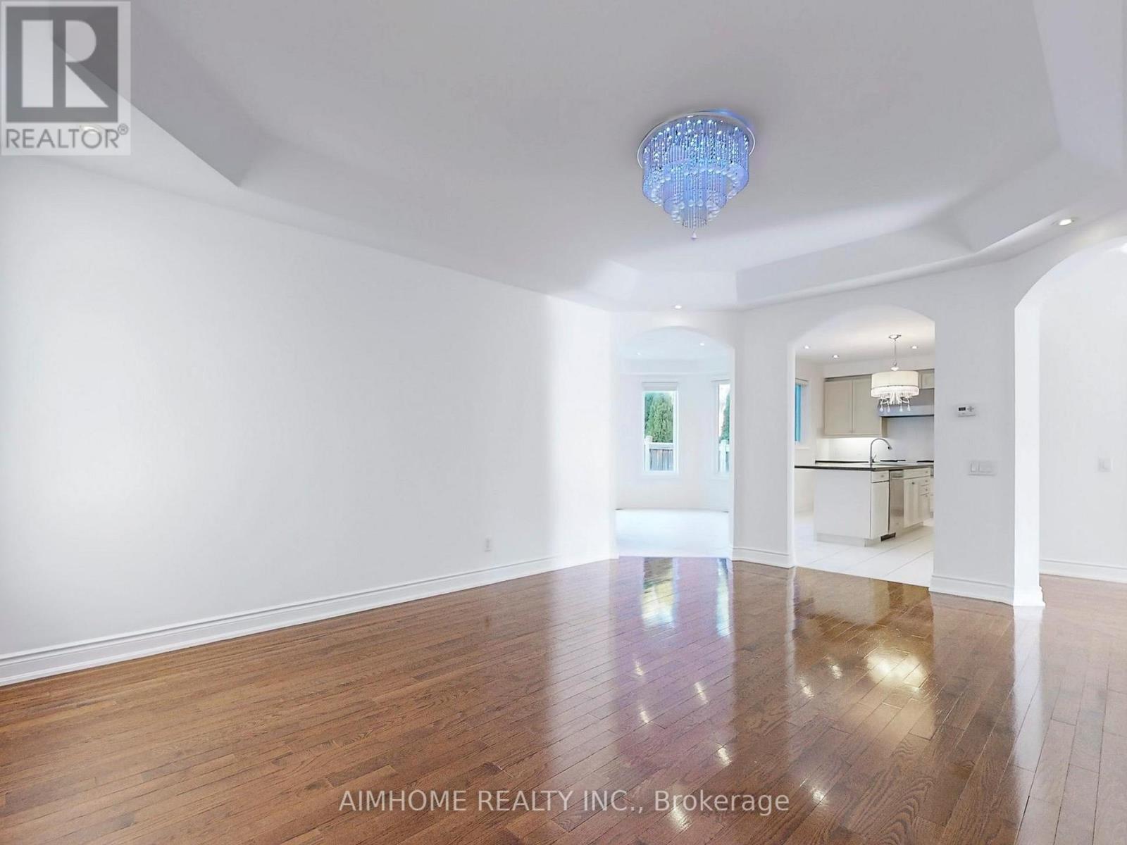 12 Sweet Valerie Court, Vaughan, Ontario  L6A 0C6 - Photo 8 - N12829346