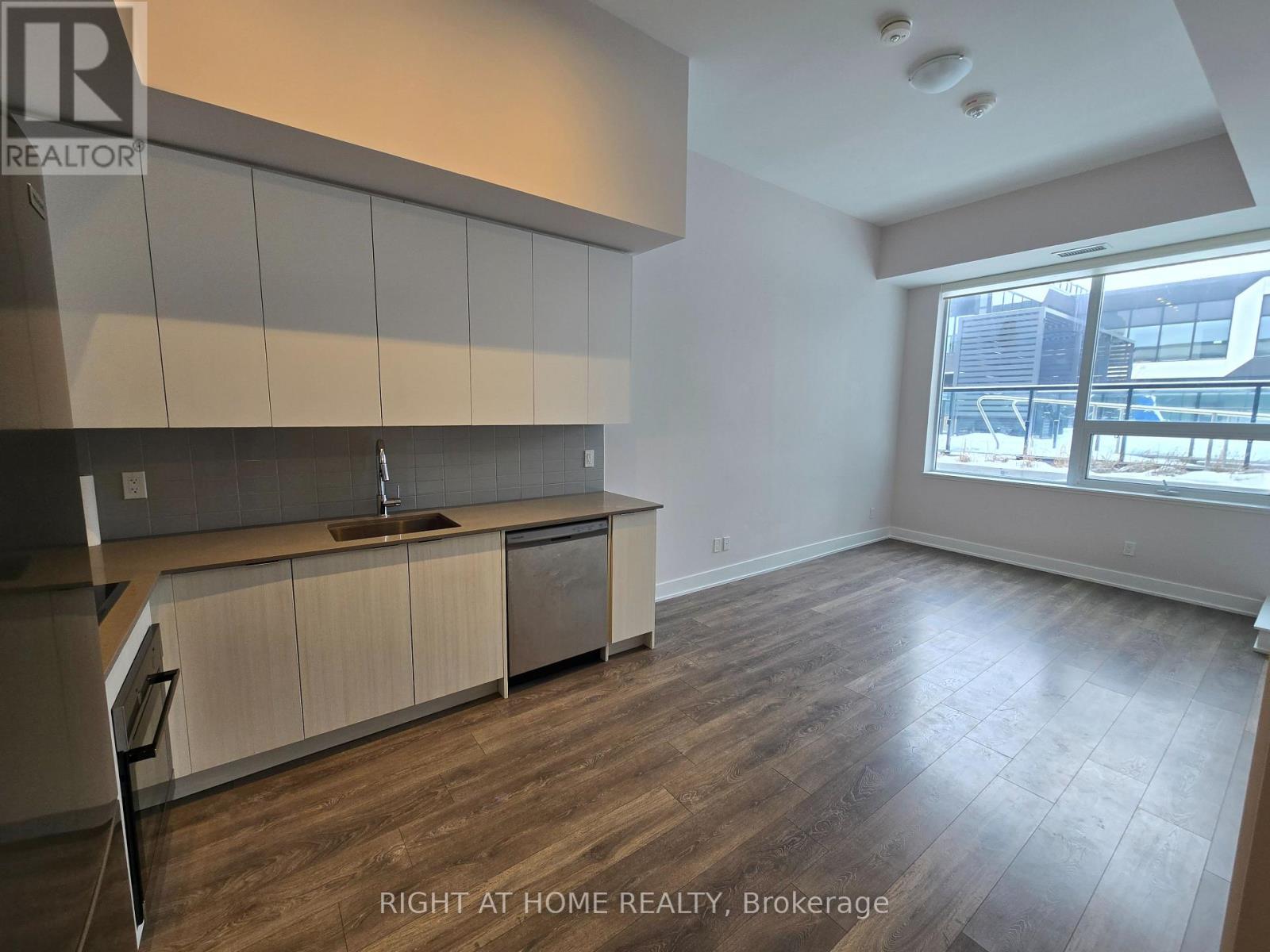 354 - 2485 Taunton Road W, Oakville, Ontario  L6H 3R8 - Photo 13 - W12829354