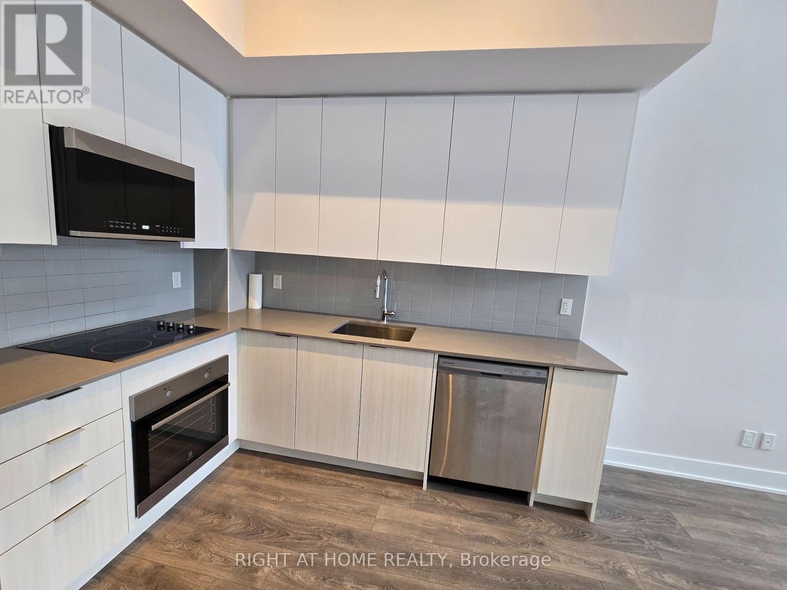 354 - 2485 Taunton Road W, Oakville, Ontario  L6H 3R8 - Photo 14 - W12829354