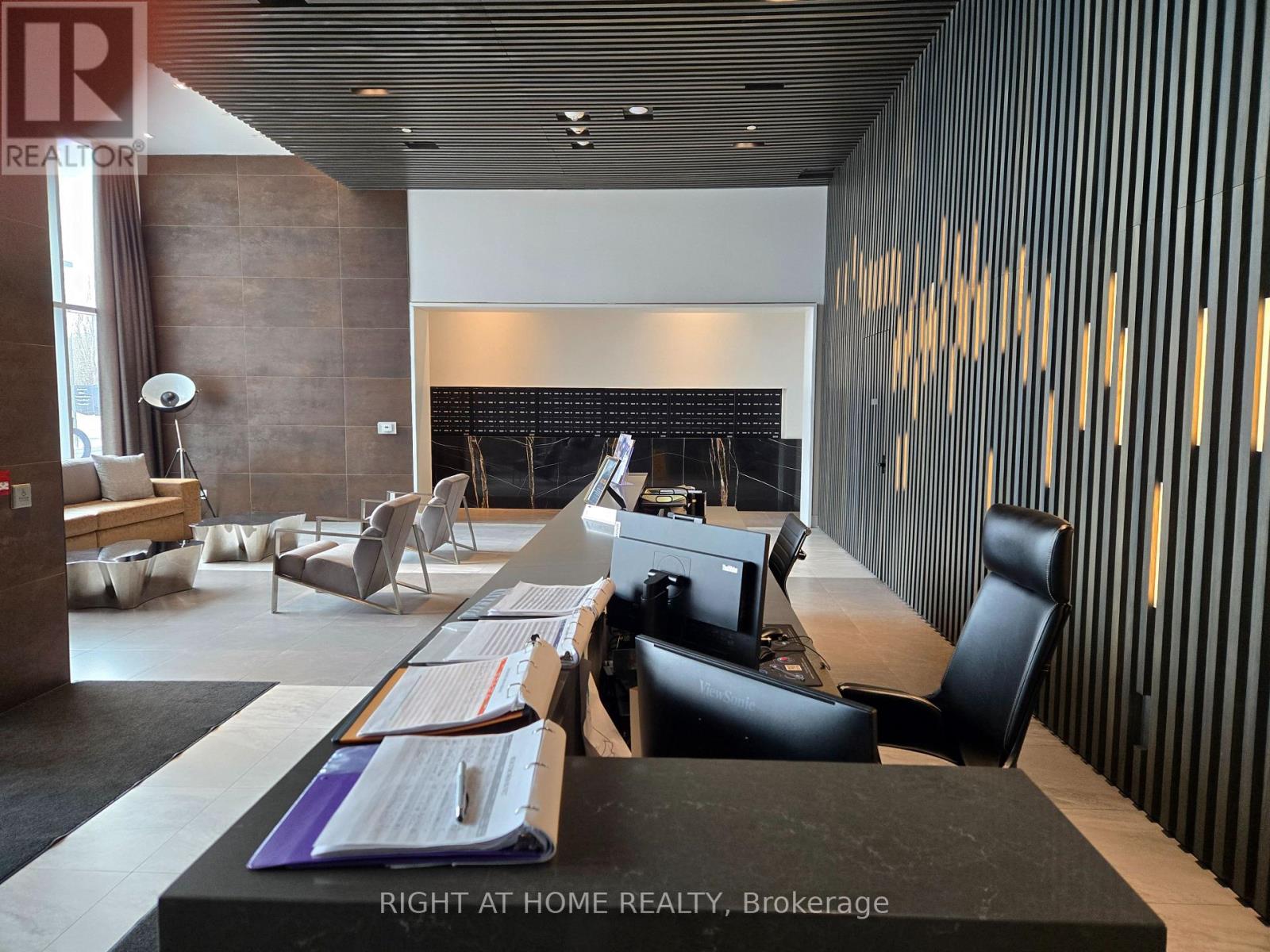 354 - 2485 Taunton Road W, Oakville, Ontario  L6H 3R8 - Photo 4 - W12829354