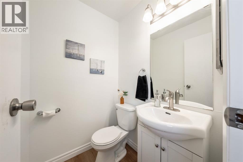 2213 Woodview Drive Sw, Calgary, Alberta  T2W 3N9 - Photo 29 - A2287944