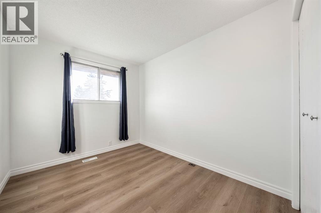 2213 Woodview Drive Sw, Calgary, Alberta  T2W 3N9 - Photo 21 - A2287944