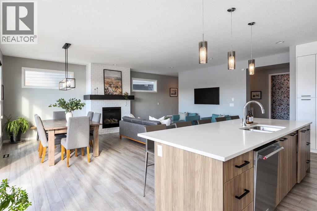 21 West Grove Mews Sw, Calgary, Alberta  T3H 2B1 - Photo 9 - A2288403