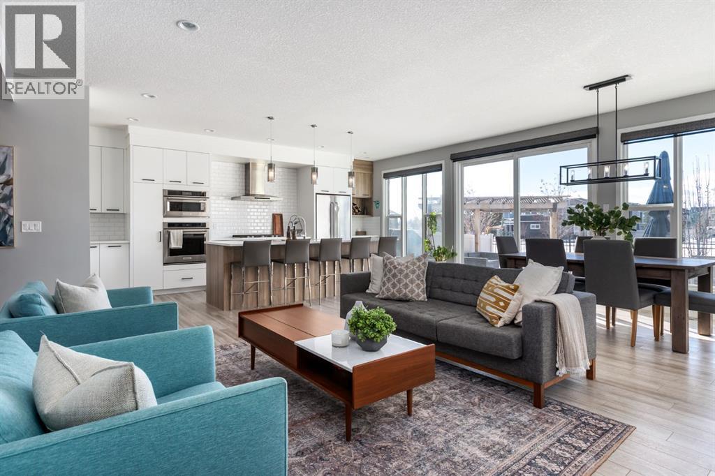 21 West Grove Mews Sw, Calgary, Alberta  T3H 2B1 - Photo 3 - A2288403