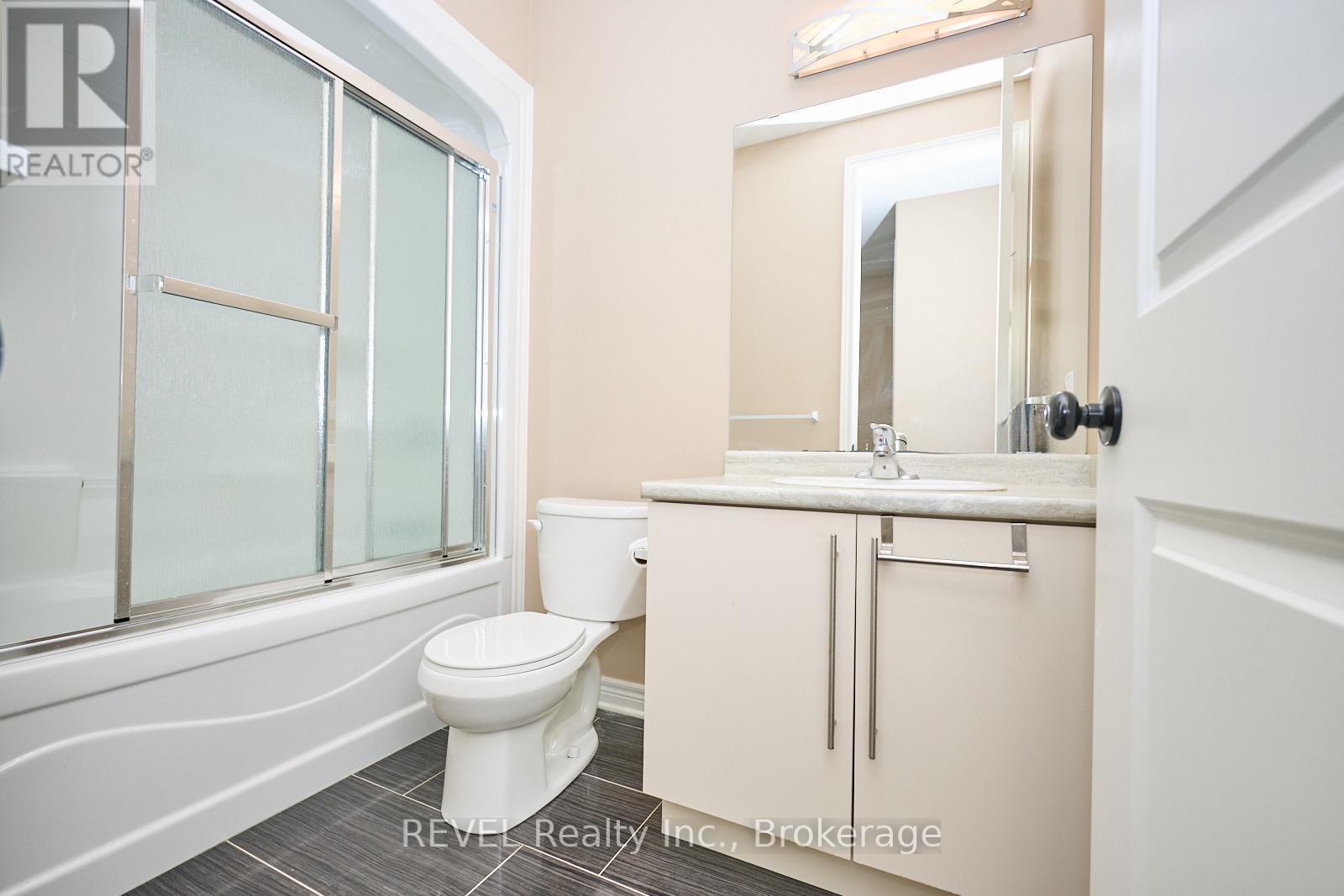 8446 Jennifer Crescent, Niagara Falls, Ontario  L2H 0J3 - Photo 13 - X12829368