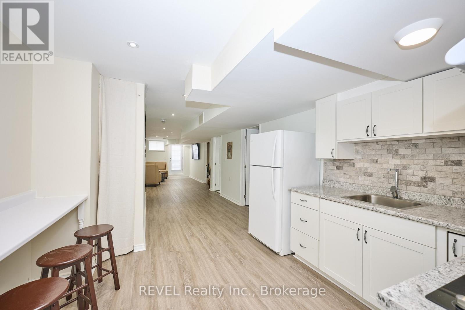 8446 Jennifer Crescent, Niagara Falls, Ontario  L2H 0J3 - Photo 18 - X12829368