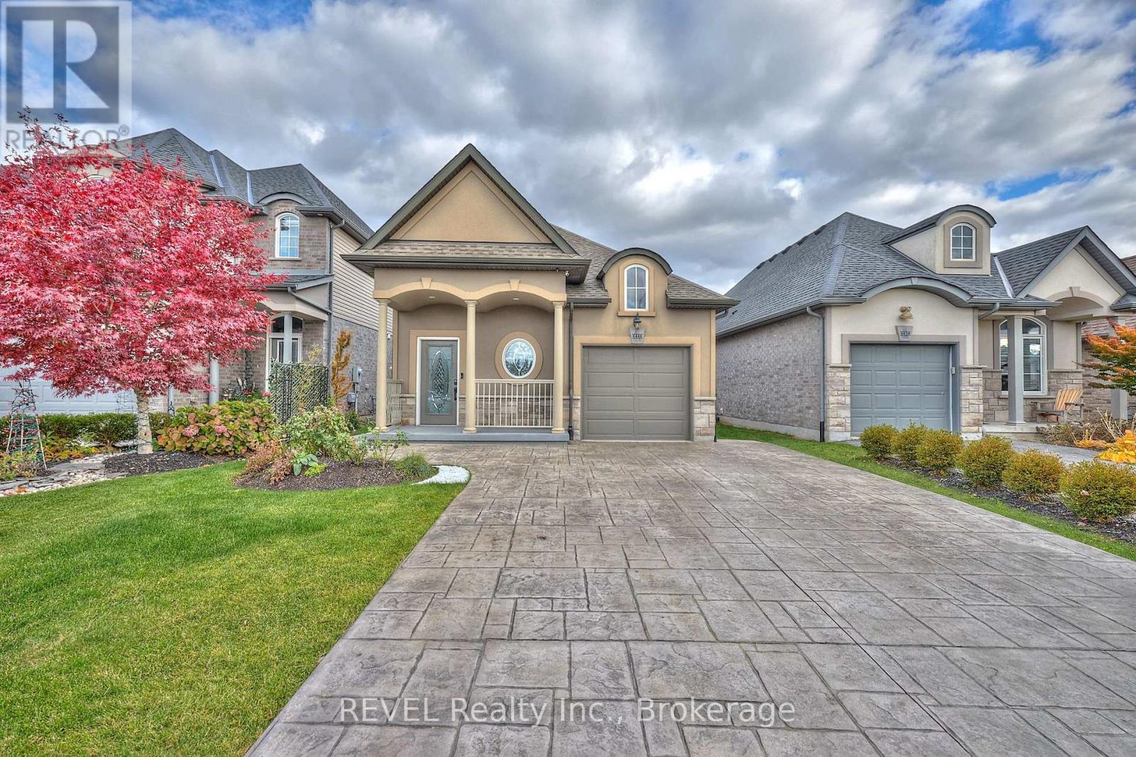 8446 Jennifer Crescent, Niagara Falls, Ontario  L2H 0J3 - Photo 2 - X12829368