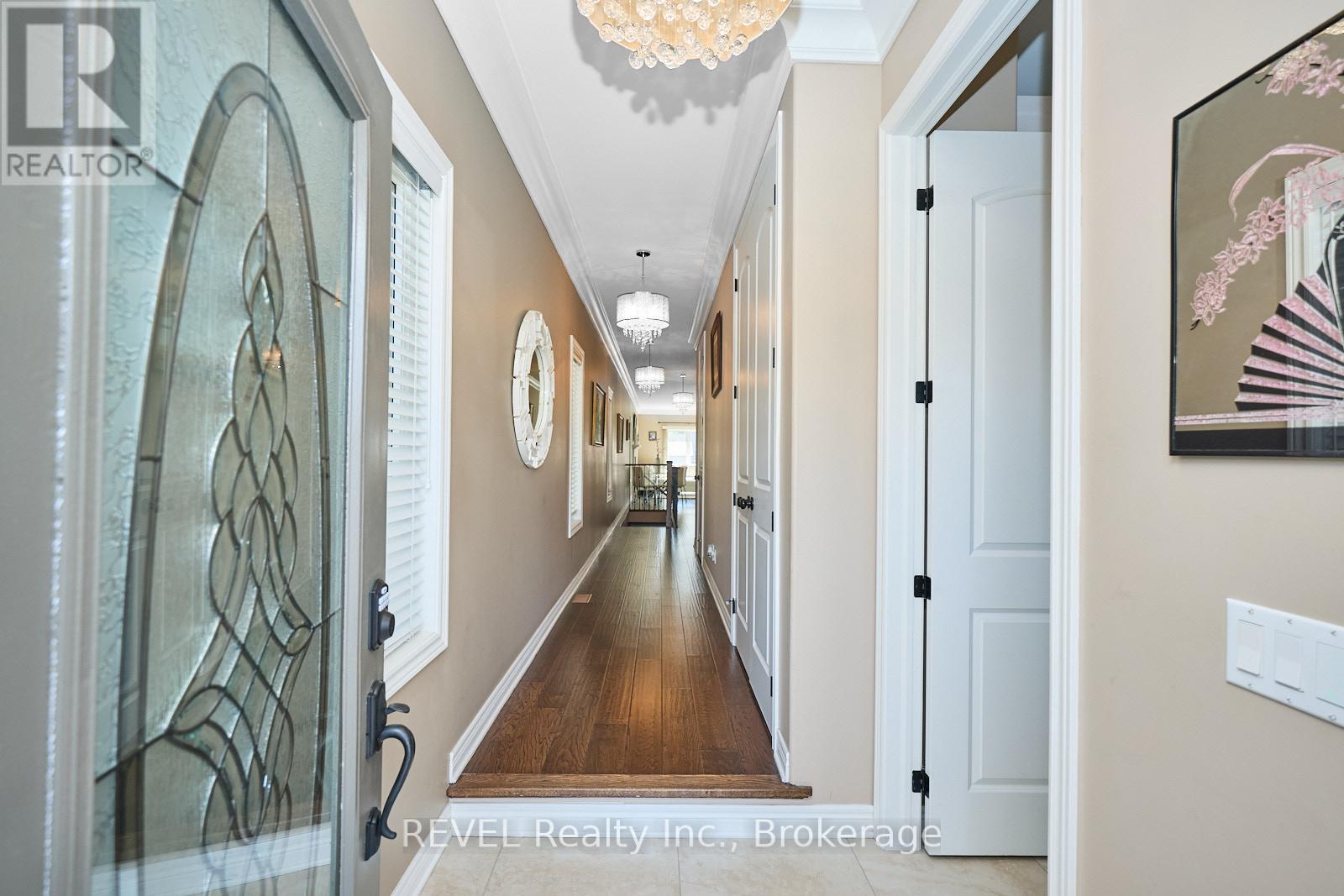 8446 Jennifer Crescent, Niagara Falls, Ontario  L2H 0J3 - Photo 3 - X12829368