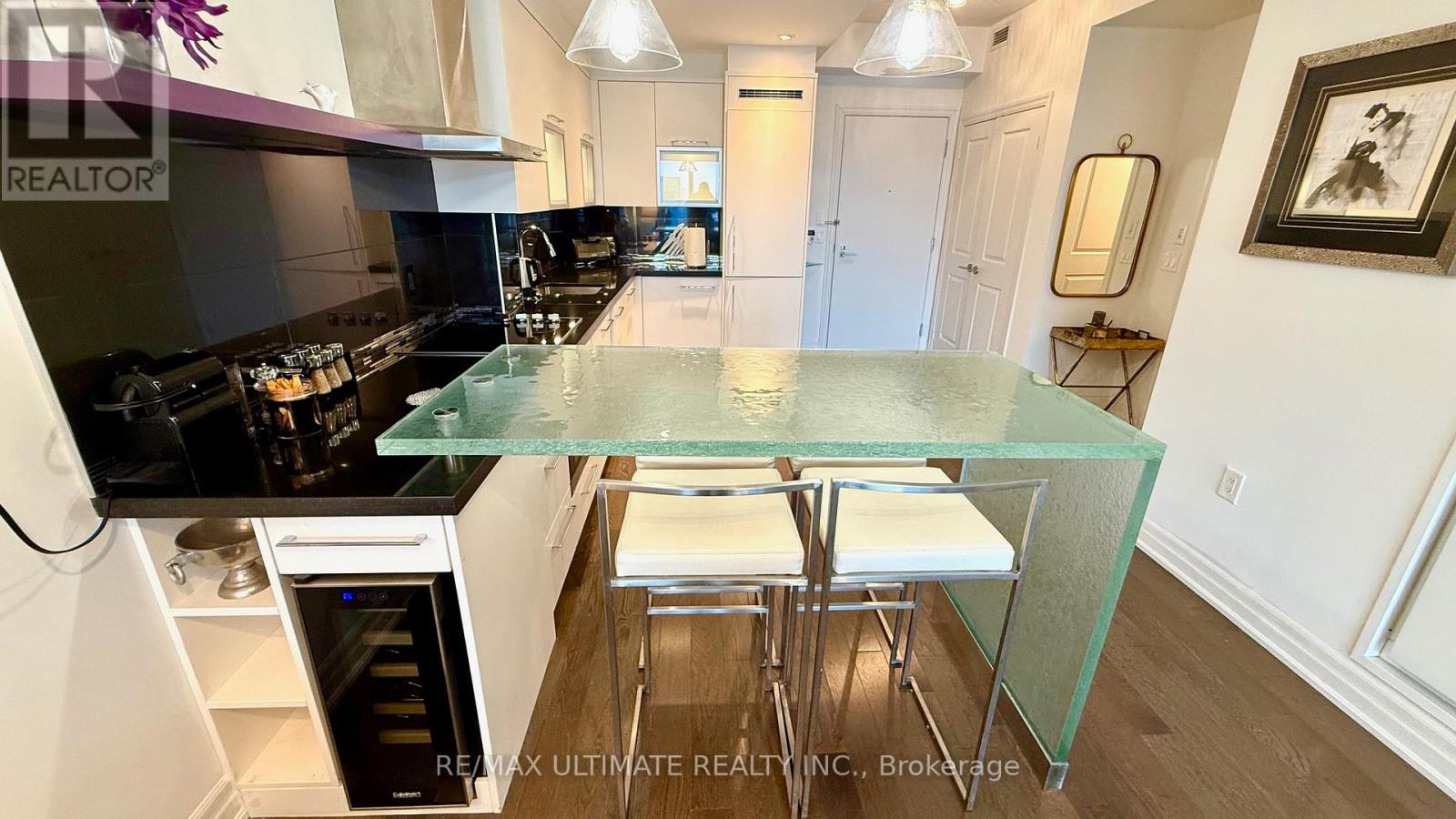 4903 - 8 The Esplanade, Toronto, Ontario  M5E 0A6 - Photo 12 - C12829372