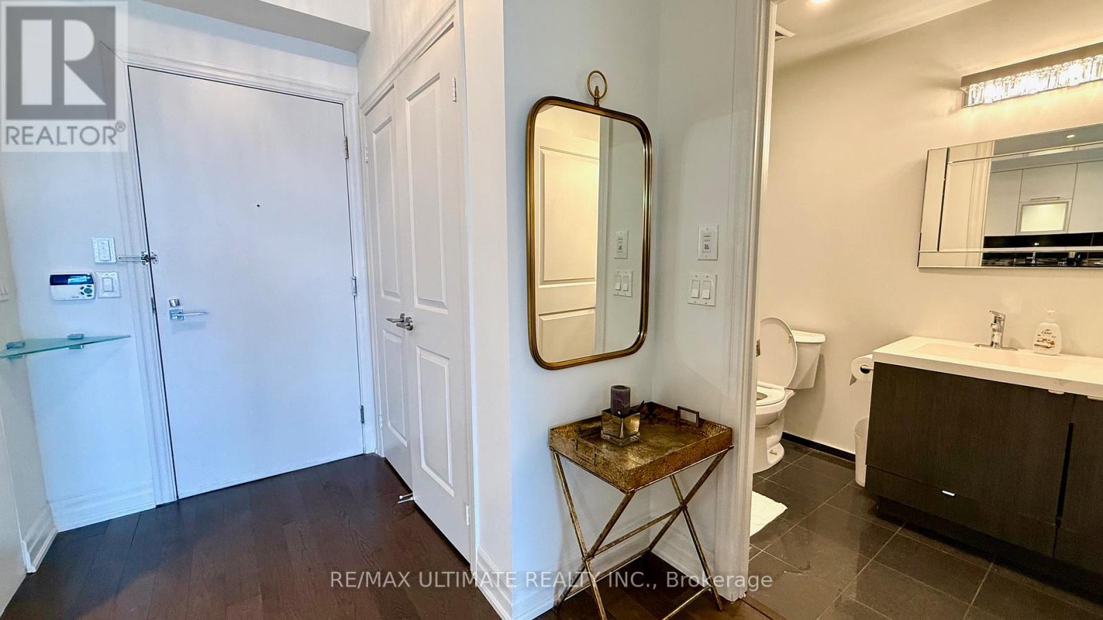 4903 - 8 The Esplanade, Toronto, Ontario  M5E 0A6 - Photo 13 - C12829372