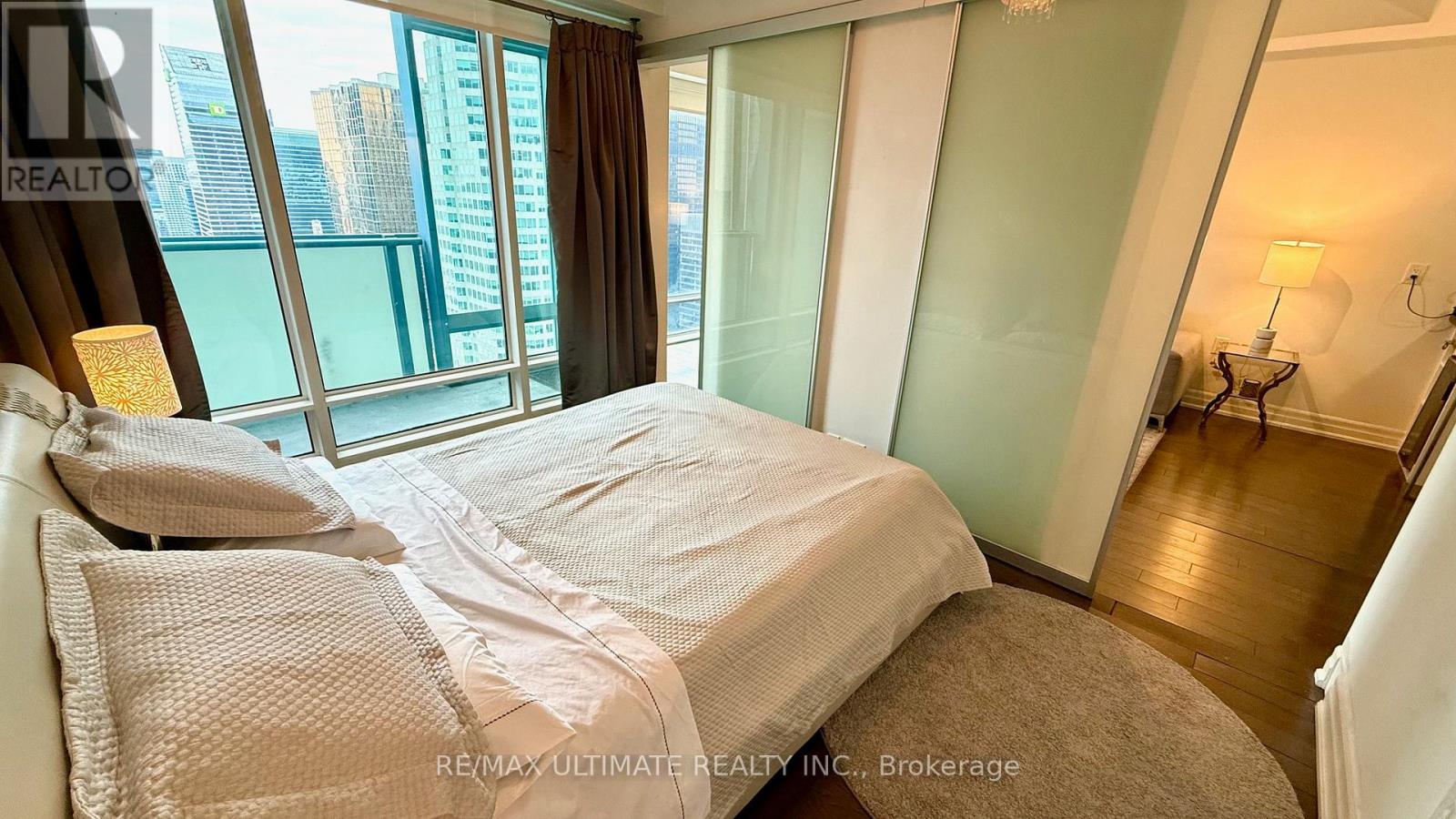 4903 - 8 The Esplanade, Toronto, Ontario  M5E 0A6 - Photo 17 - C12829372