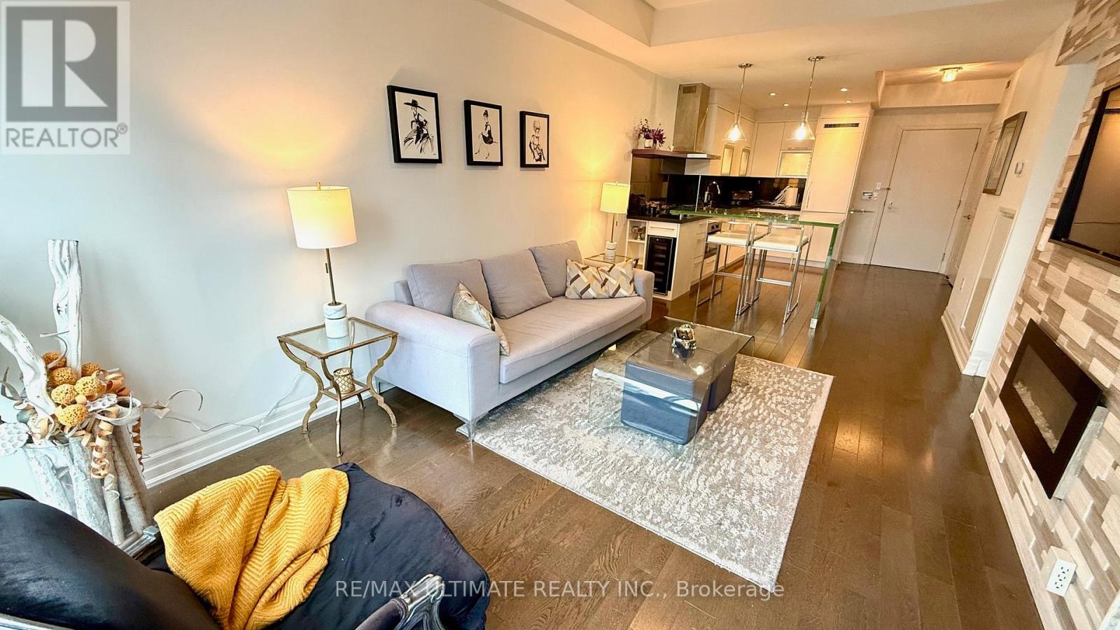 4903 - 8 The Esplanade, Toronto, Ontario  M5E 0A6 - Photo 9 - C12829372