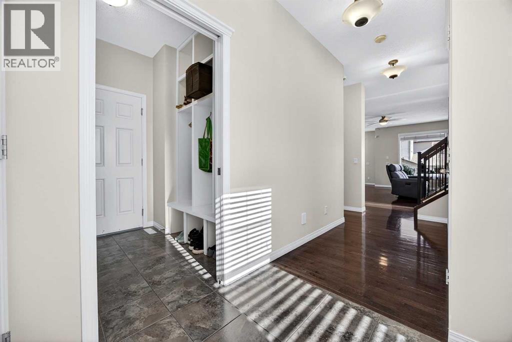 46 Heritage Landing, Cochrane, Alberta  T4C 0E3 - Photo 3 - A2289234