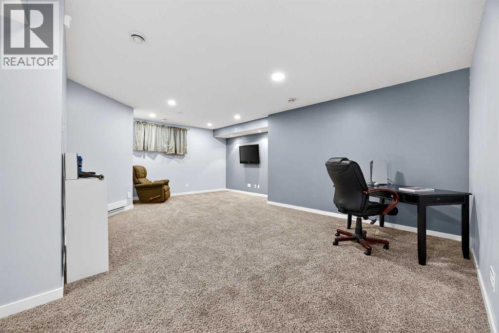 46 Heritage Landing, Cochrane, Alberta  T4C 0E3 - Photo 33 - A2289234