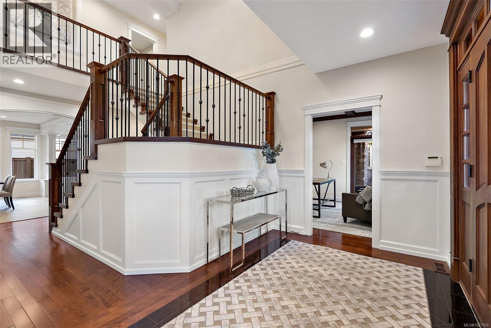 4973 La Quinta Pl, Saanich, British Columbia V8Y 3G9 - Photo 4 - 1027059