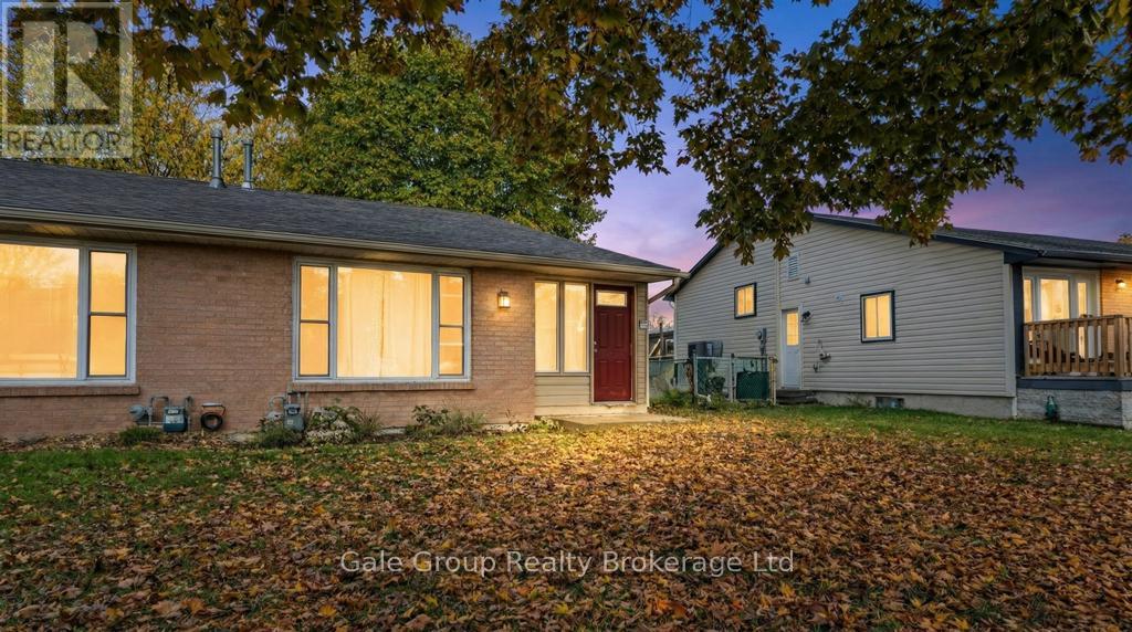 61 TENNYSON STREET, Woodstock, Ontario