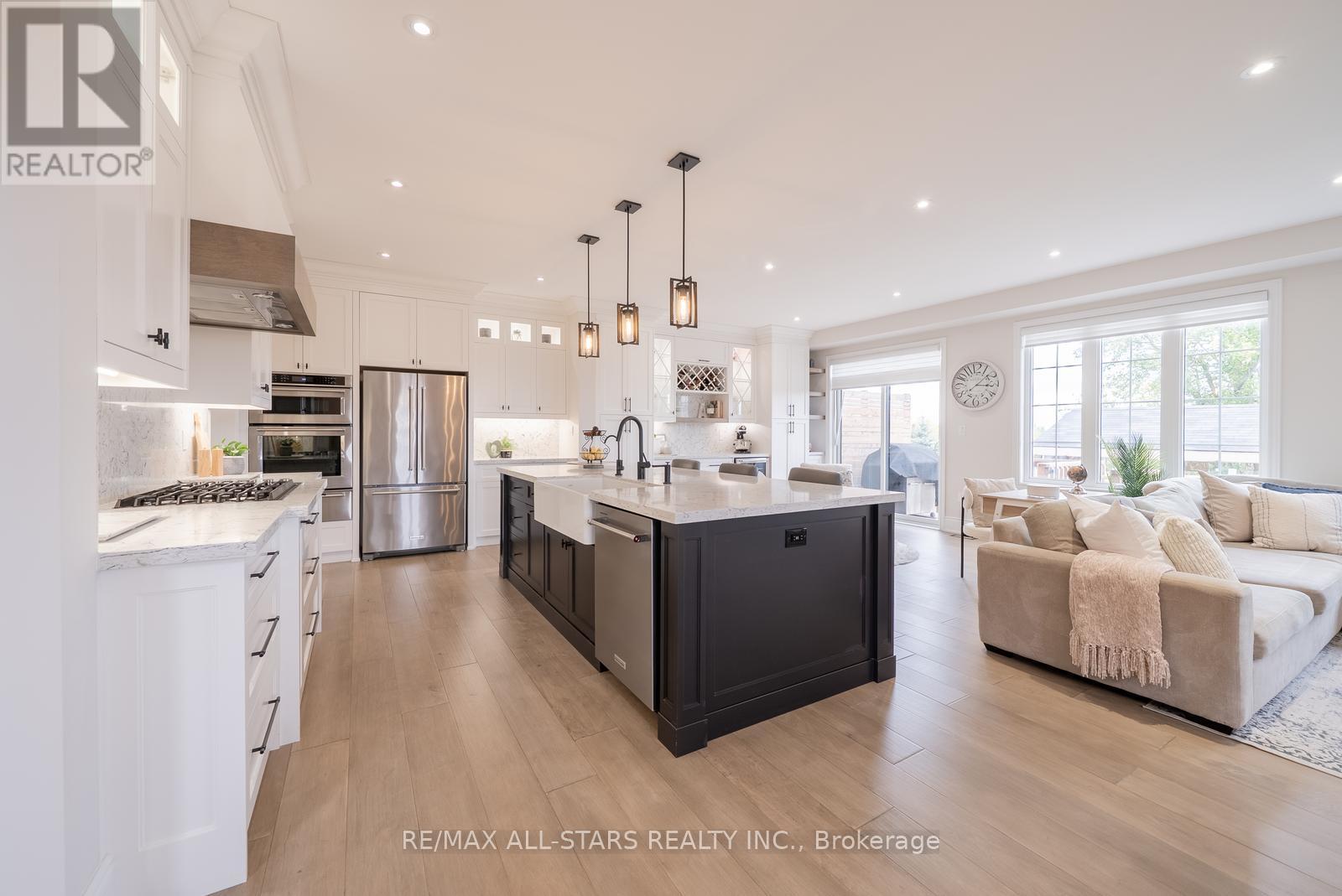 58 Boundary Boulevard, Whitchurch-Stouffville, Ontario  L4A 4W2 - Photo 9 - N12800994