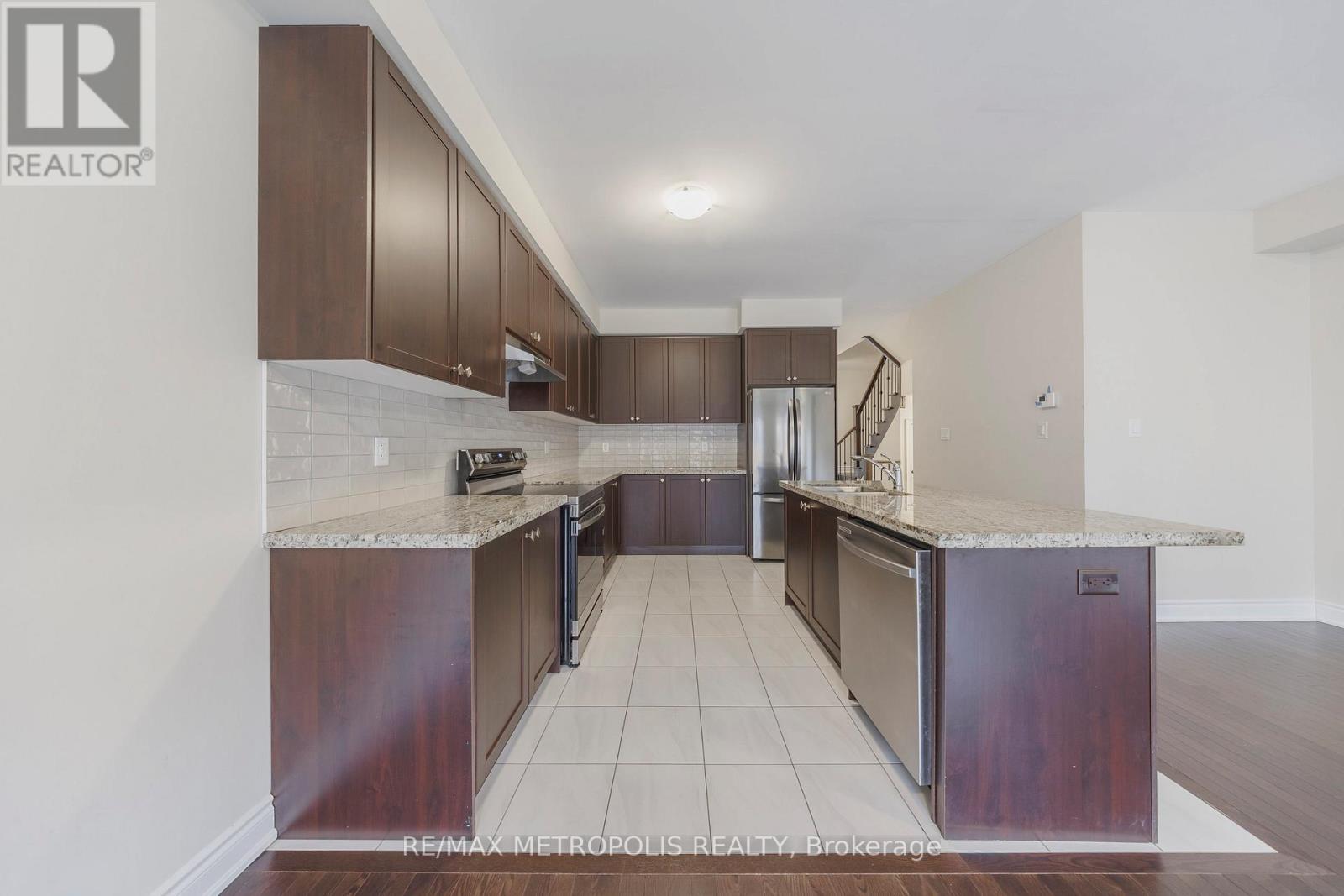 67 Lorne Thomas Place N, New Tecumseth, Ontario  L0L 1L0 - Photo 12 - N12829084