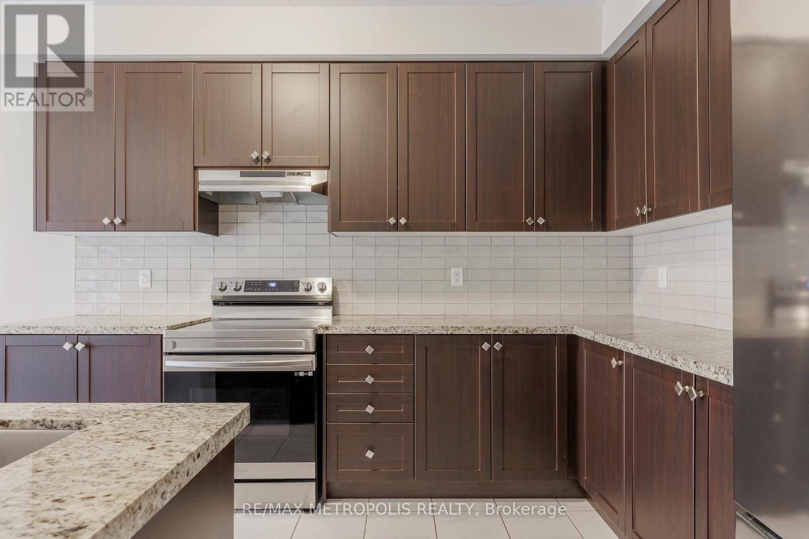 67 Lorne Thomas Place N, New Tecumseth, Ontario  L0L 1L0 - Photo 16 - N12829084