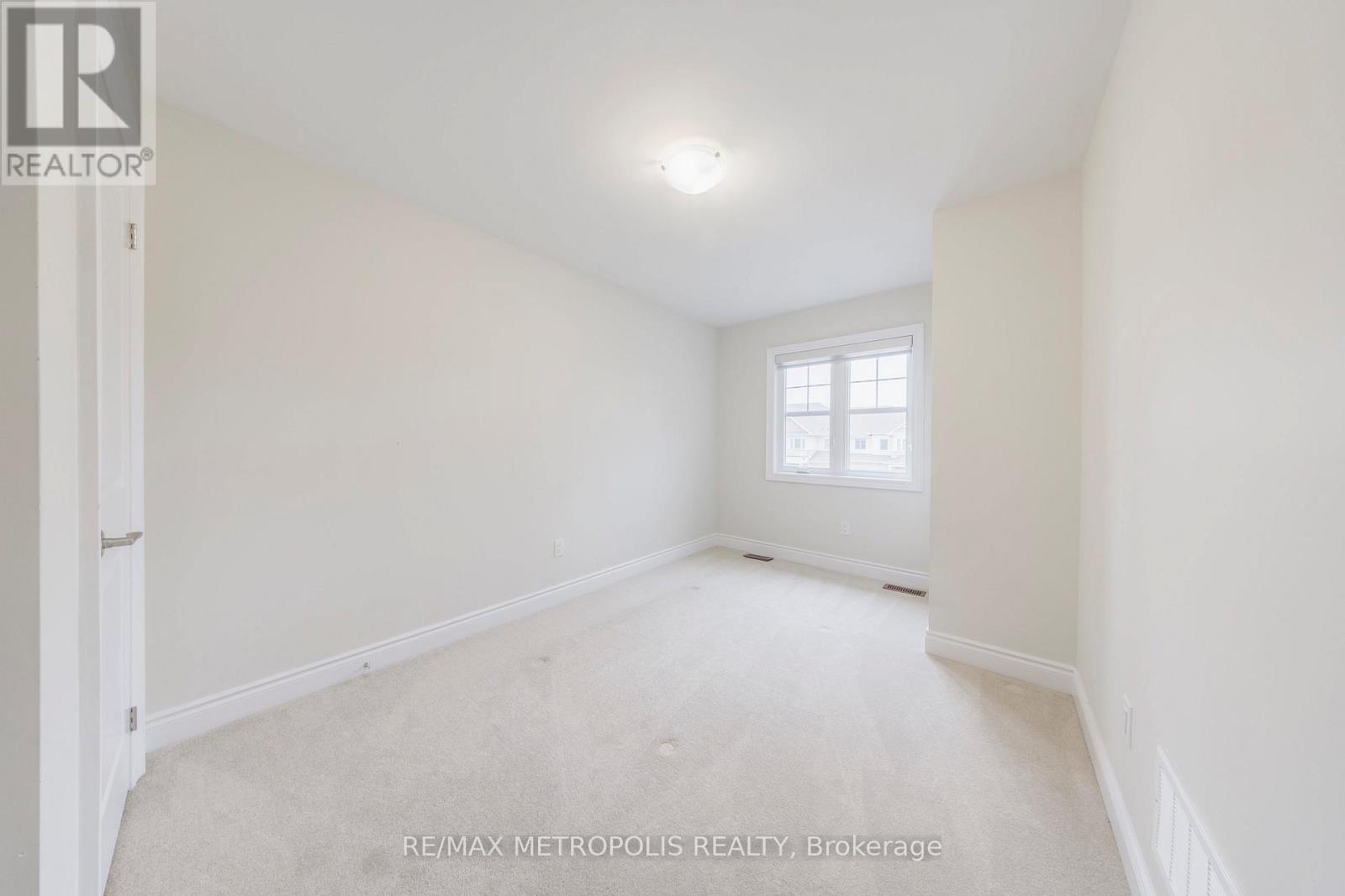 67 Lorne Thomas Place N, New Tecumseth, Ontario  L0L 1L0 - Photo 18 - N12829084