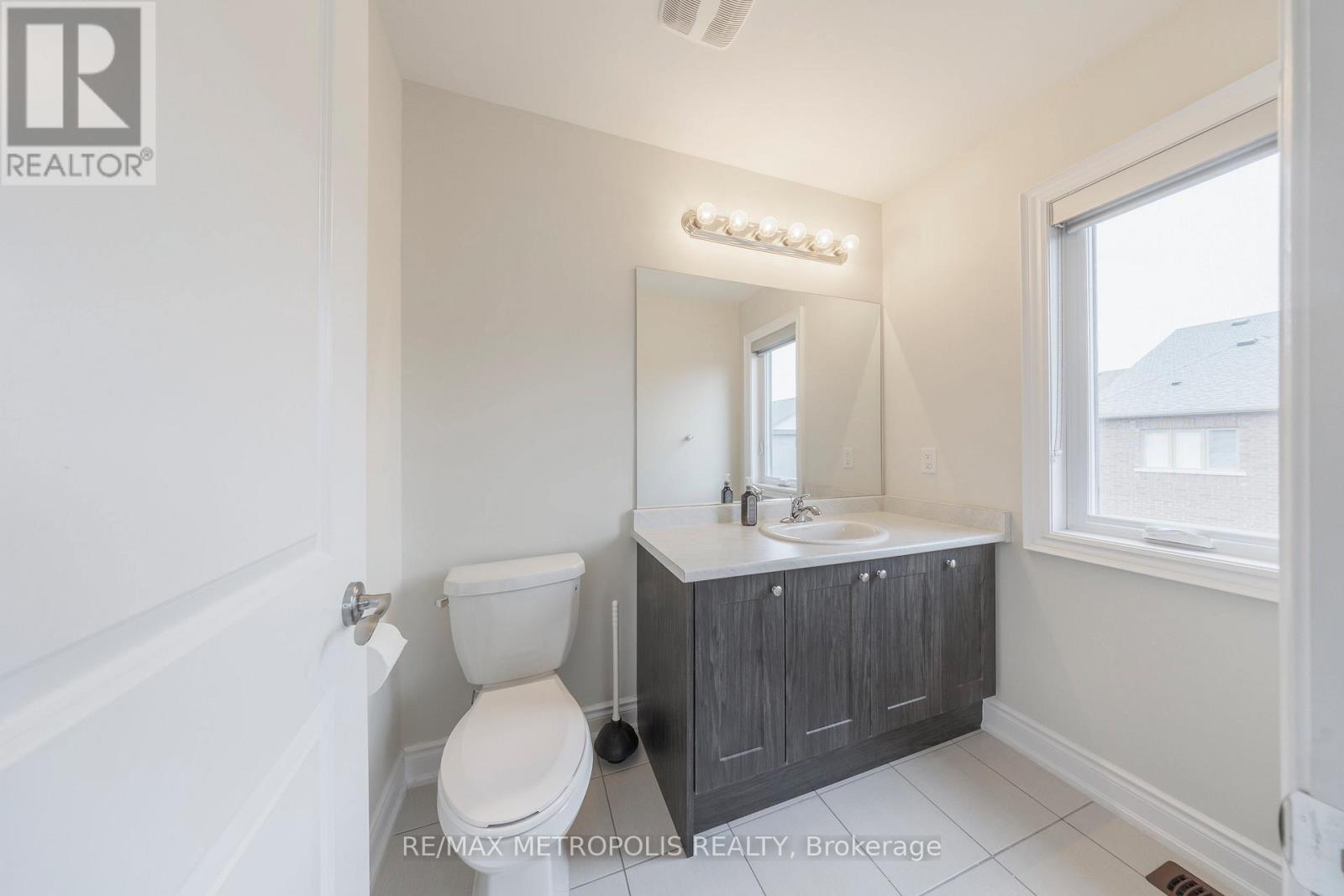 67 Lorne Thomas Place N, New Tecumseth, Ontario  L0L 1L0 - Photo 23 - N12829084