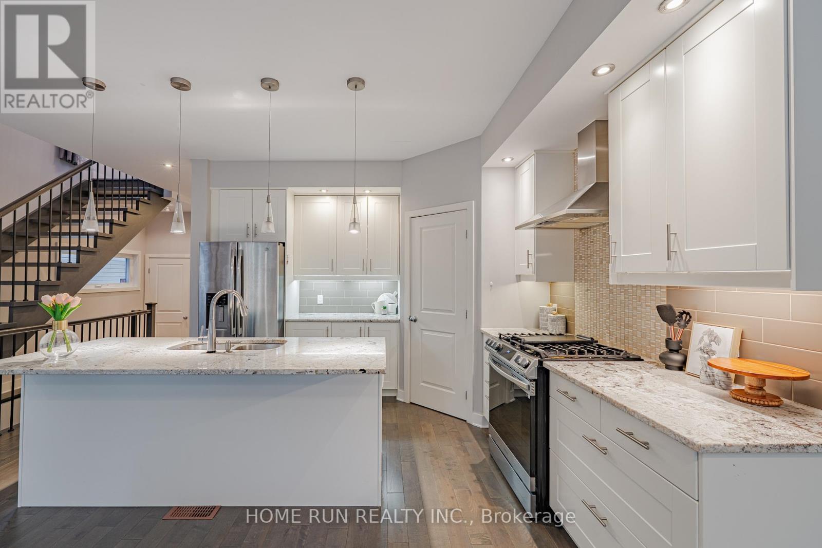 14 Camil Street, Ottawa, Ontario  K1K 0X1 - Photo 7 - X12688102