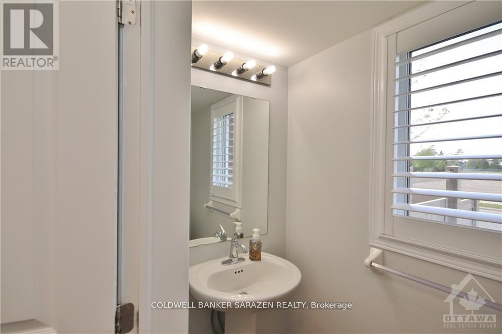 201 Kingswell Street, Ottawa, Ontario  K1T 0L1 - Photo 3 - X12829380