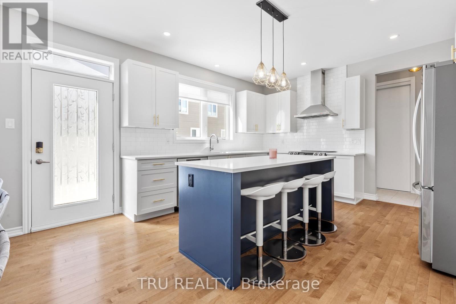 34 Coppermine Street, Ottawa, Ontario  K2J 6P7 - Photo 10 - X12829394